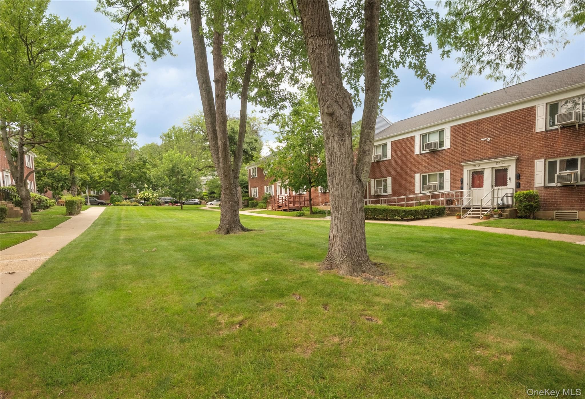 225-24 Manor Road Unit: 814 thumbnail 16