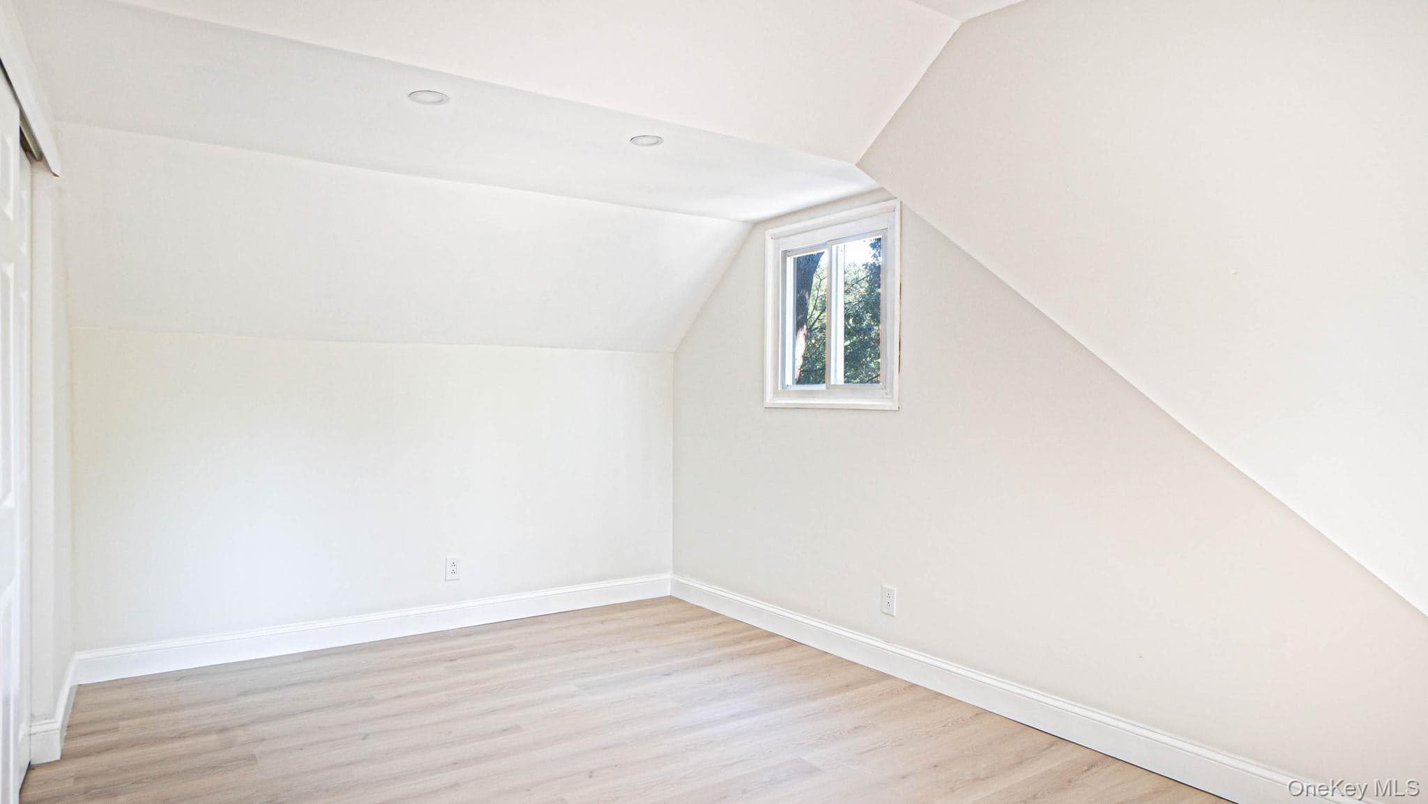 370 Boulder Street thumbnail 12