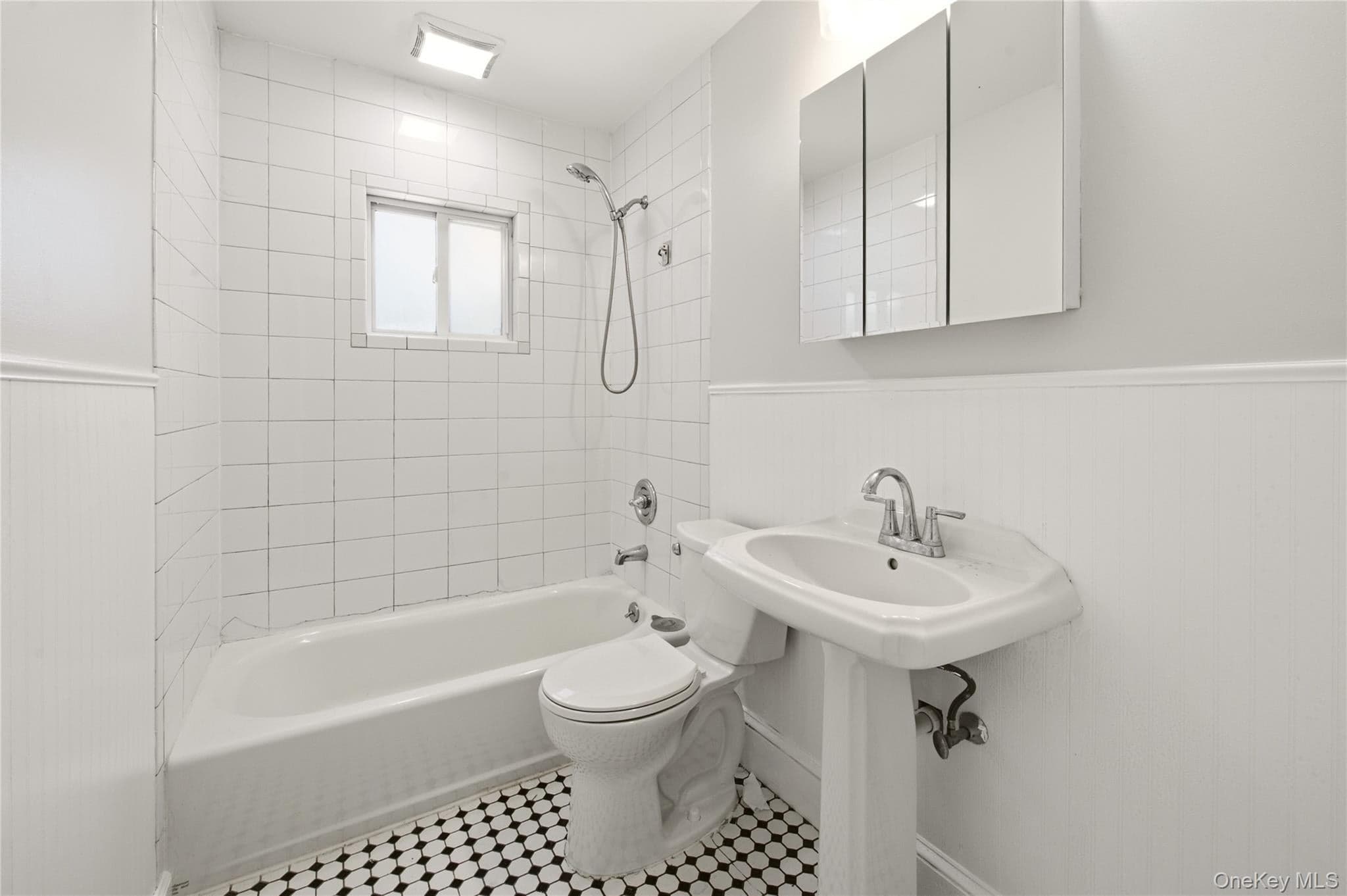 4 Elmont Lane thumbnail 18
