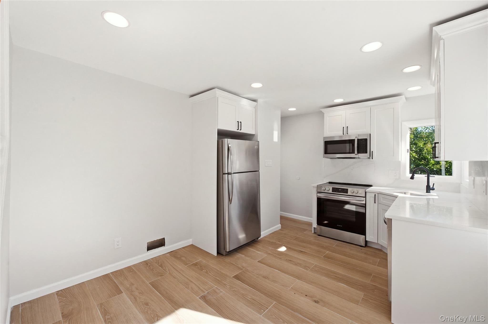 4 Elmont Lane thumbnail 7