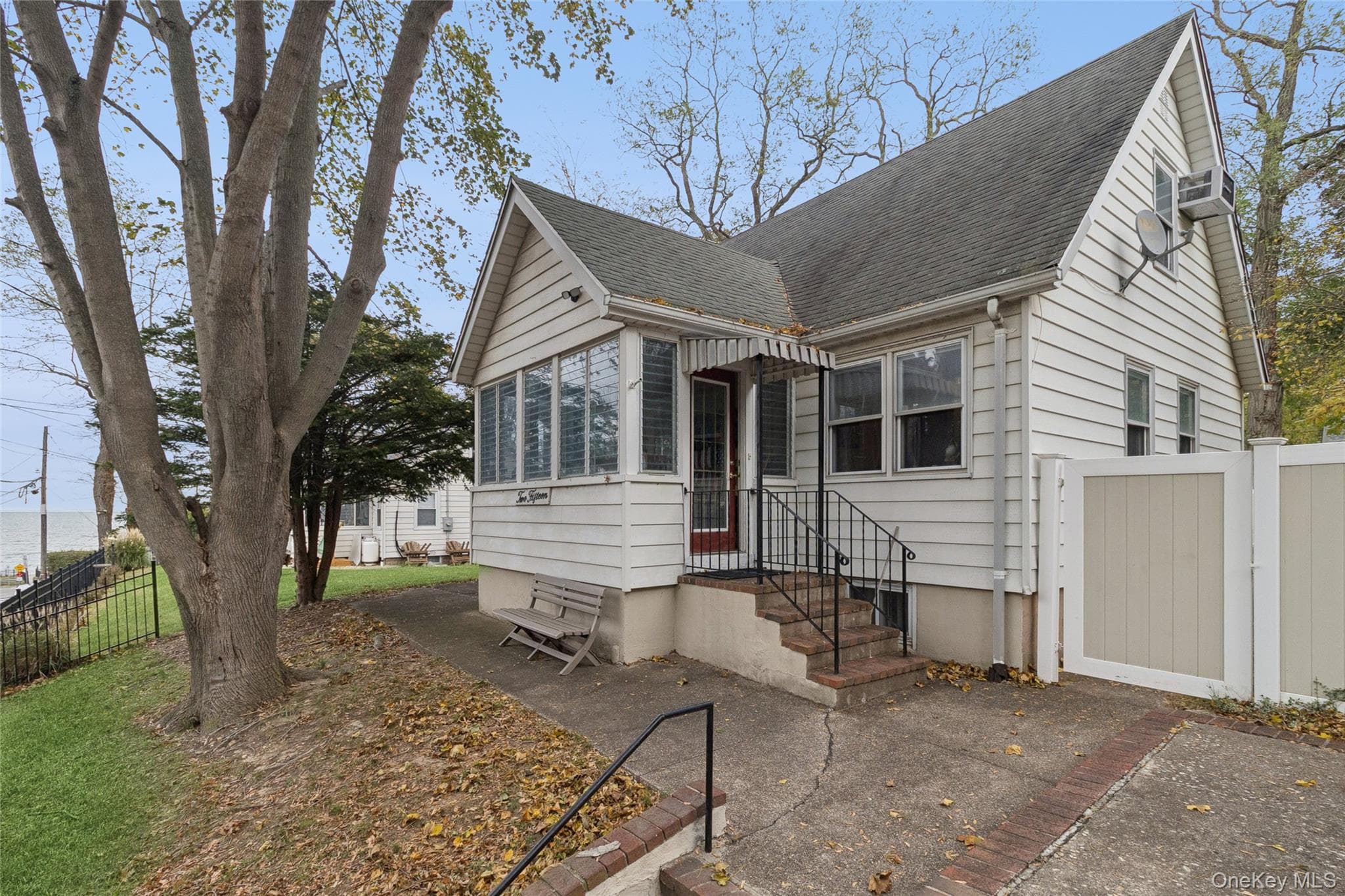 215 Hallock Landing Road thumbnail 35