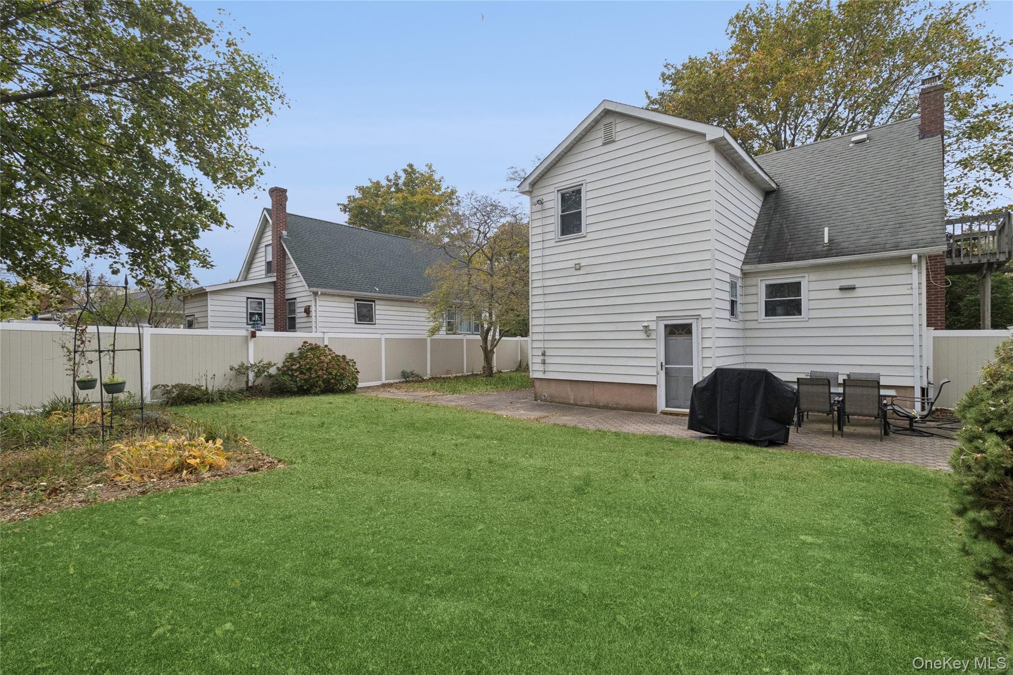 215 Hallock Landing Road thumbnail 19