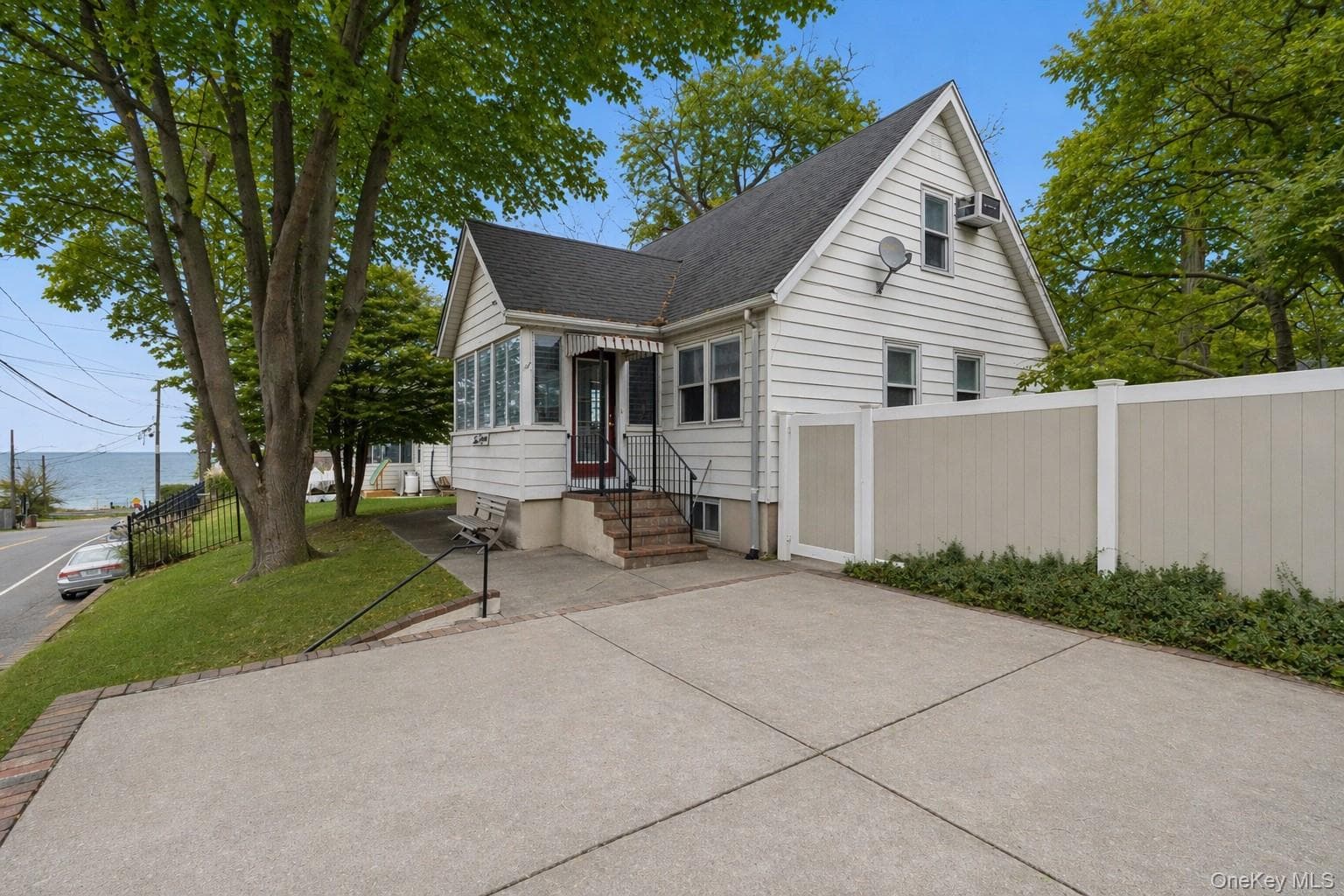 215 Hallock Landing Road thumbnail 32