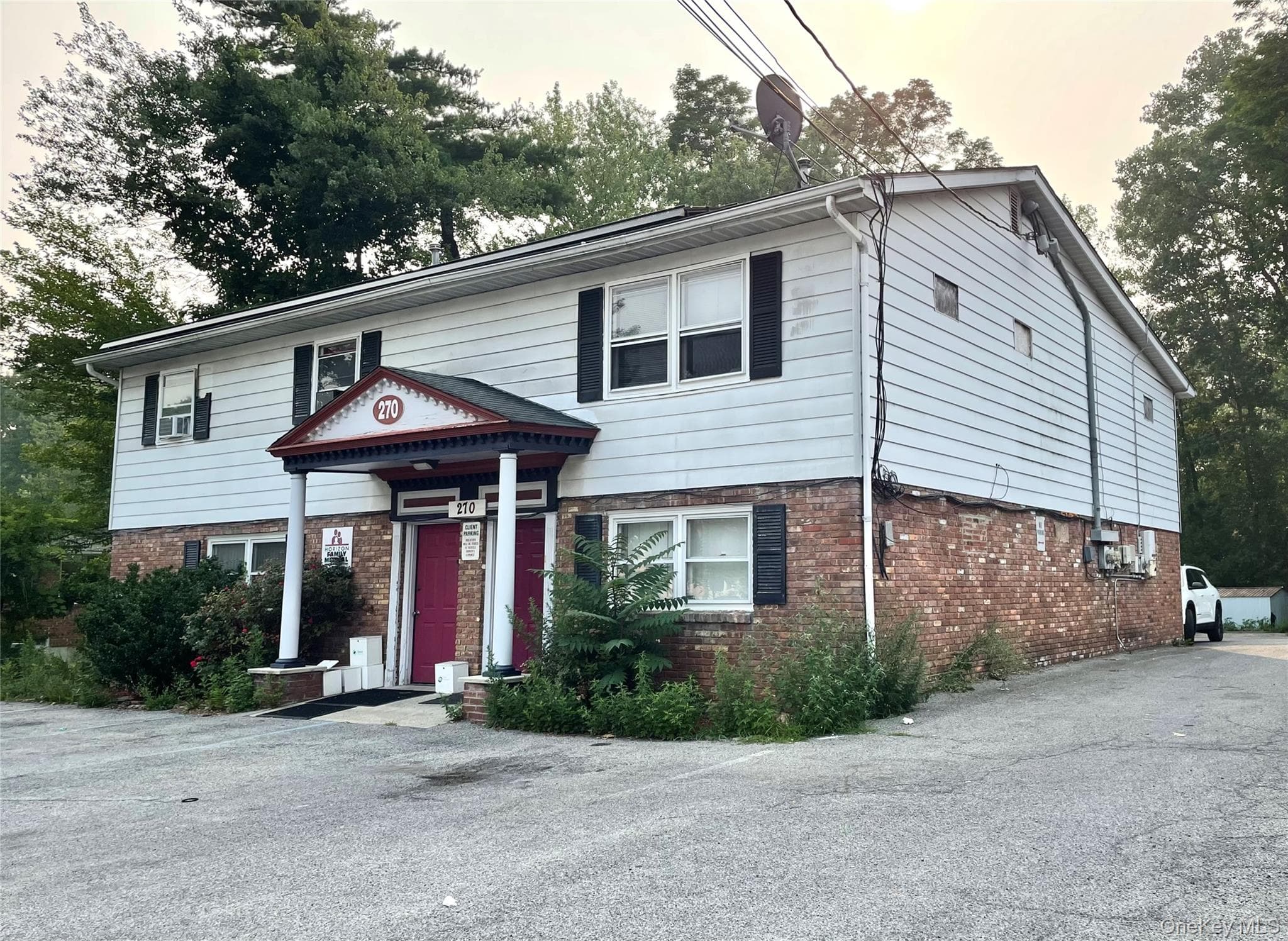 270 Quassaick Avenue thumbnail 3