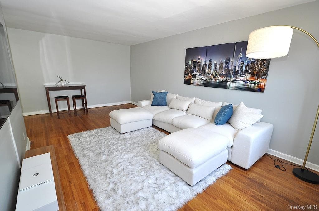 485 Webster Avenue Unit: B5 thumbnail 4