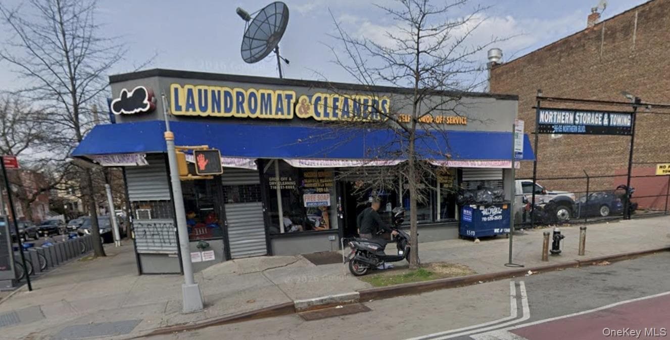 9601 Northern Boulevard thumbnail 2