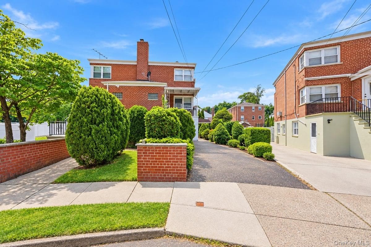 17 Abner Place, Yonkers