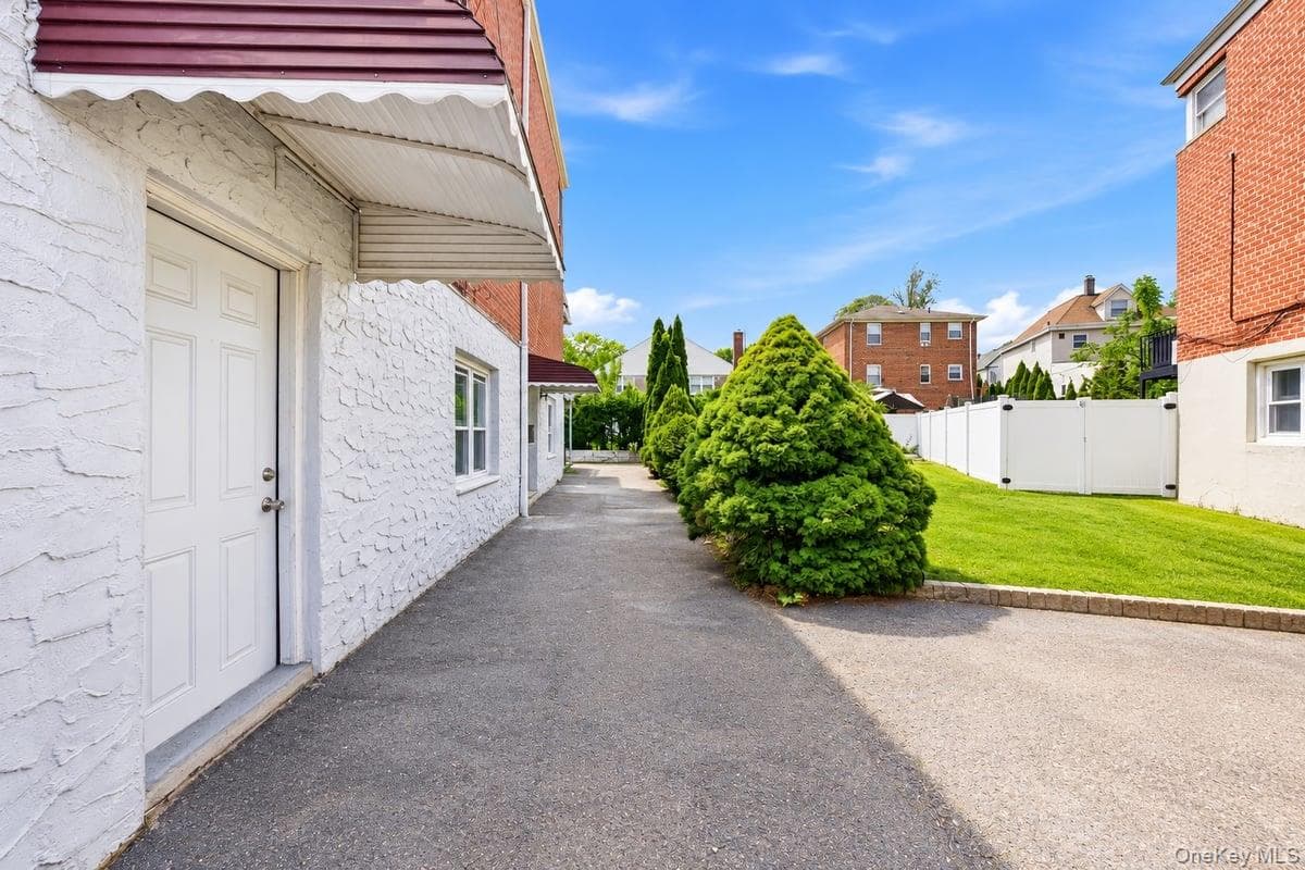 17 Abner Place thumbnail 18
