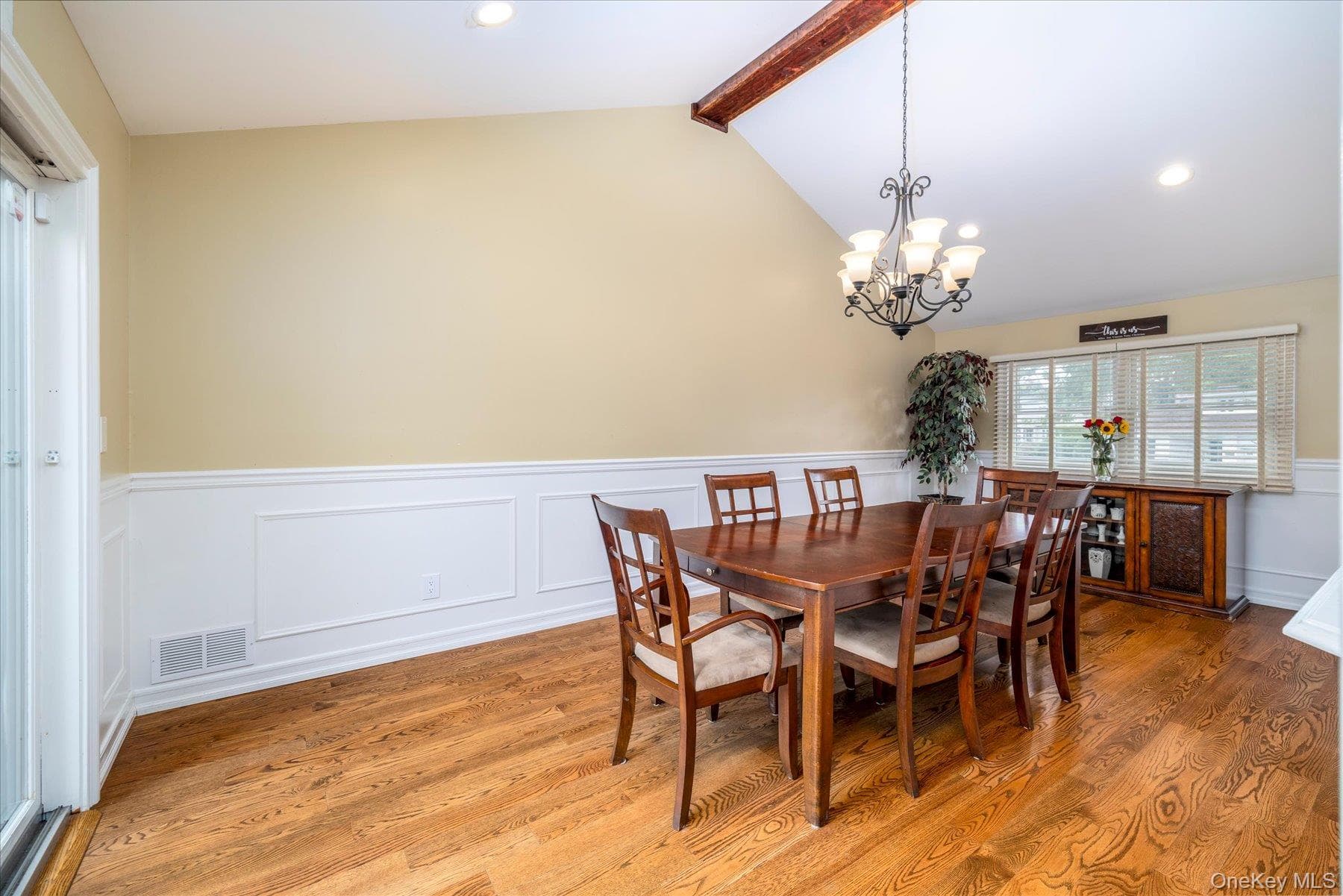 2126 Howell Street thumbnail 17