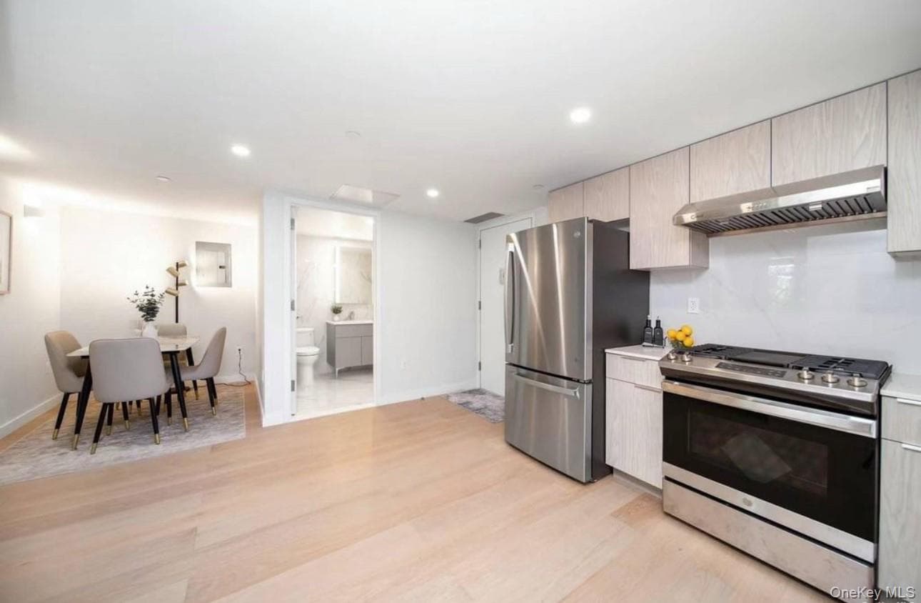 136-80 41st Avenue Unit: 7B thumbnail 3