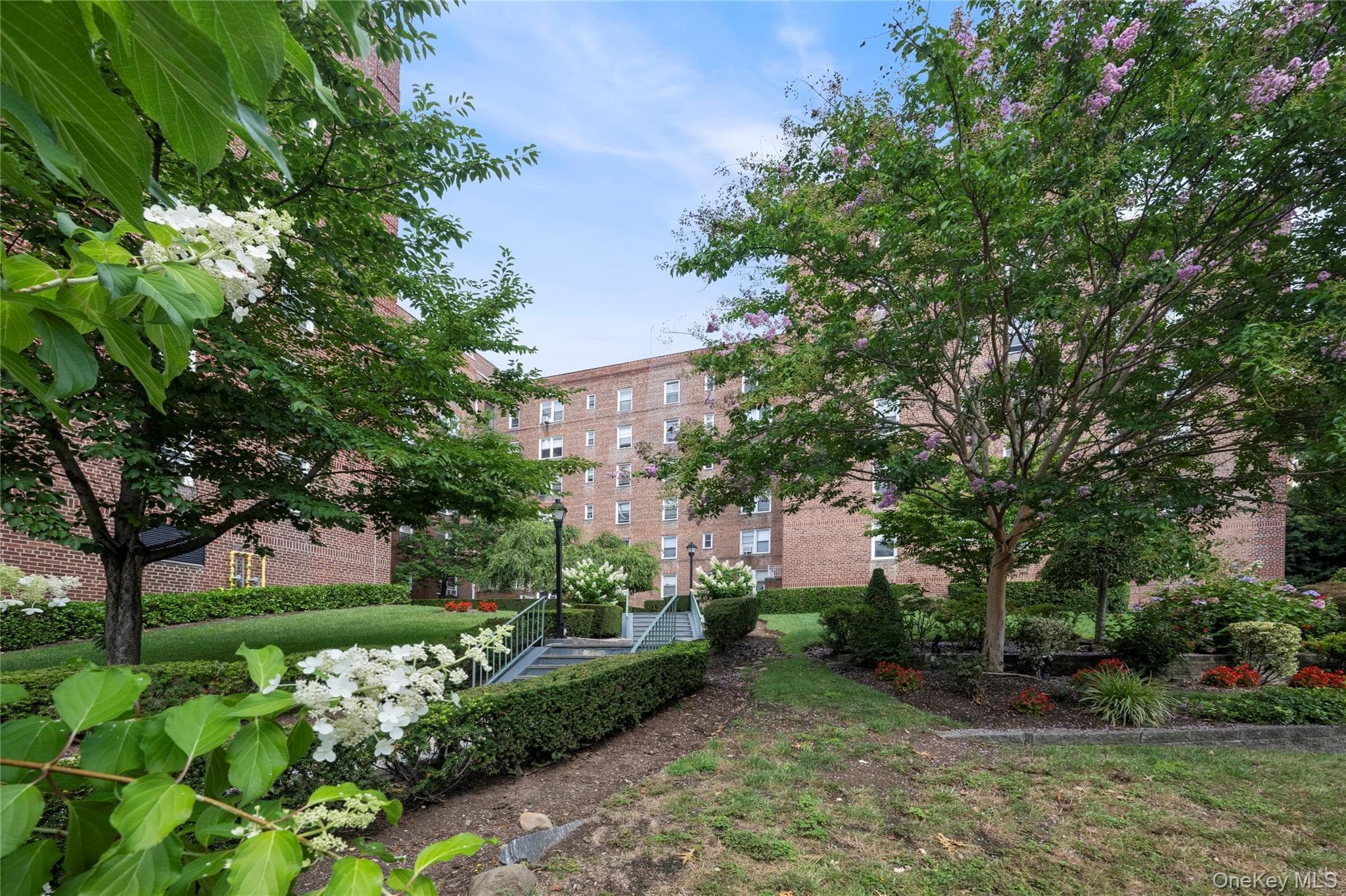 5645 Netherland Avenue Unit: 2F thumbnail 8