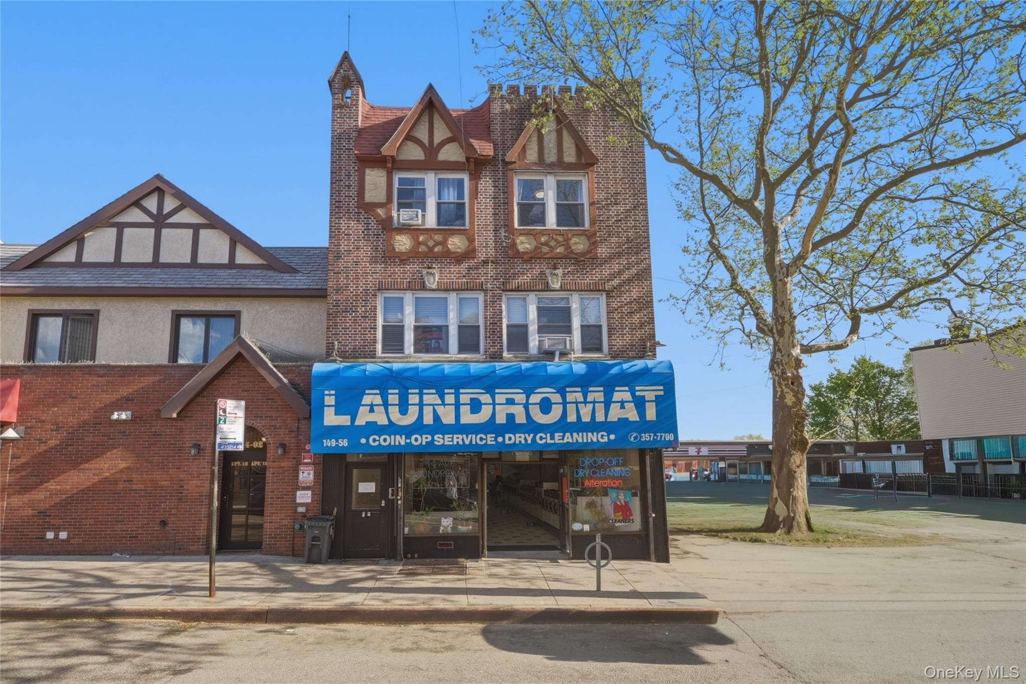 14956 14th Avenue, Whitestone