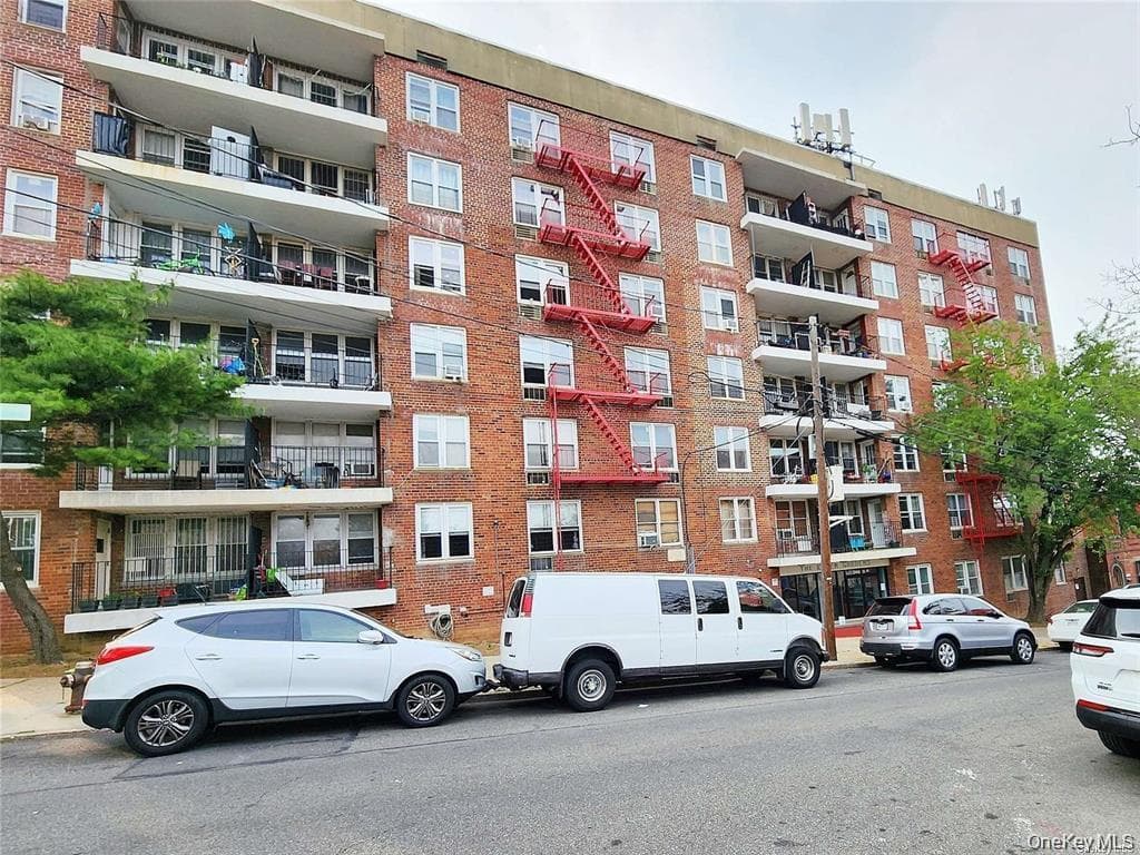 86-05 60th Road Rd Unit: 3B, Elmhurst