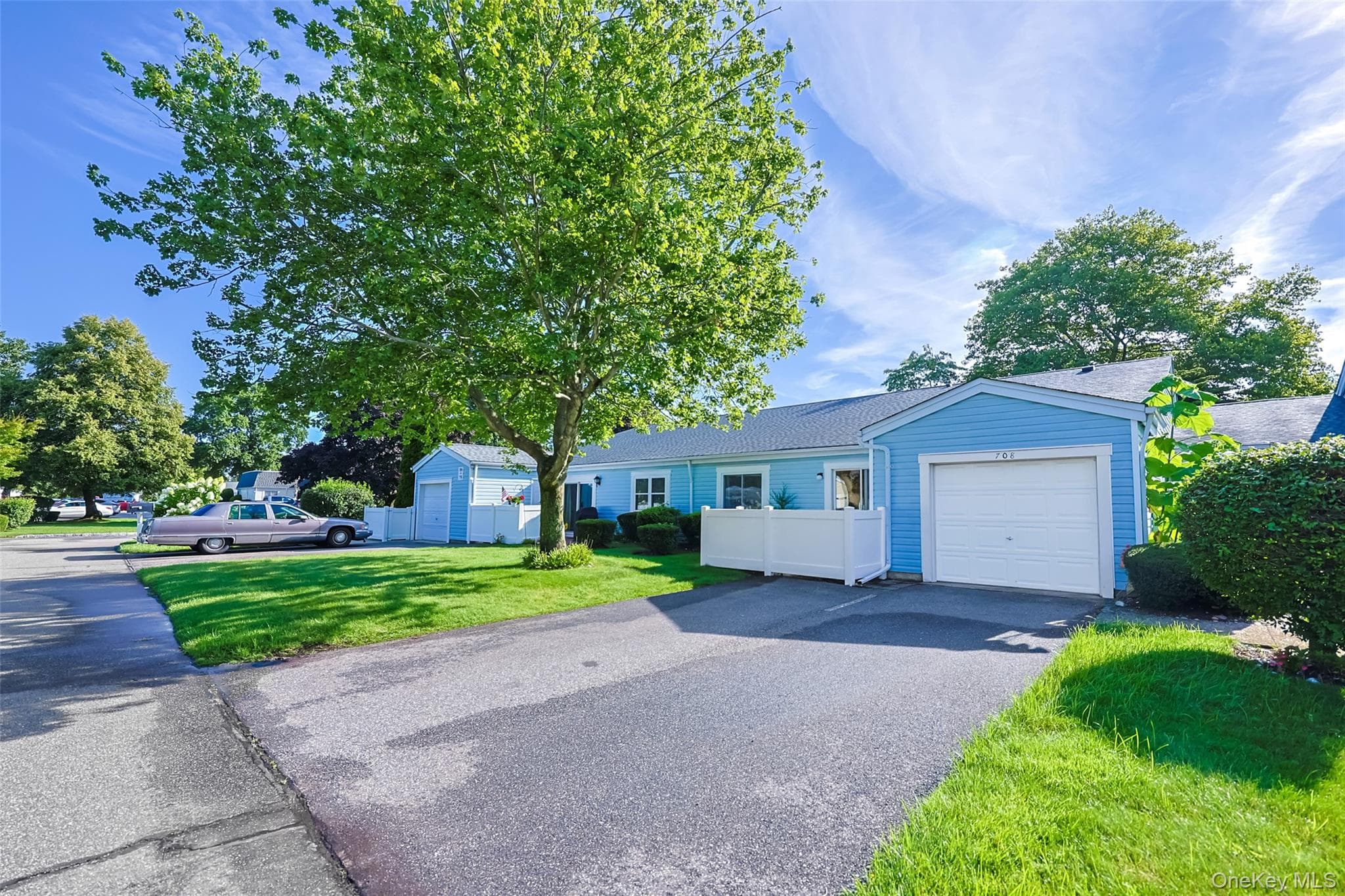 708 W Cabot Court Unit: 708 thumbnail 2