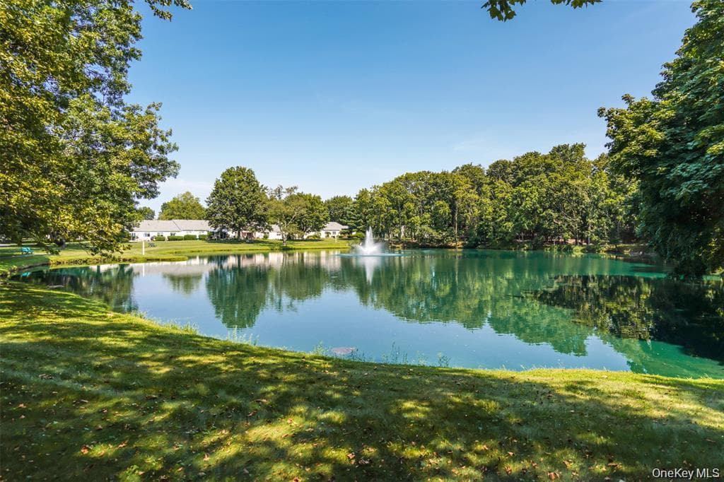708 W Cabot Court Unit: 708 thumbnail 23