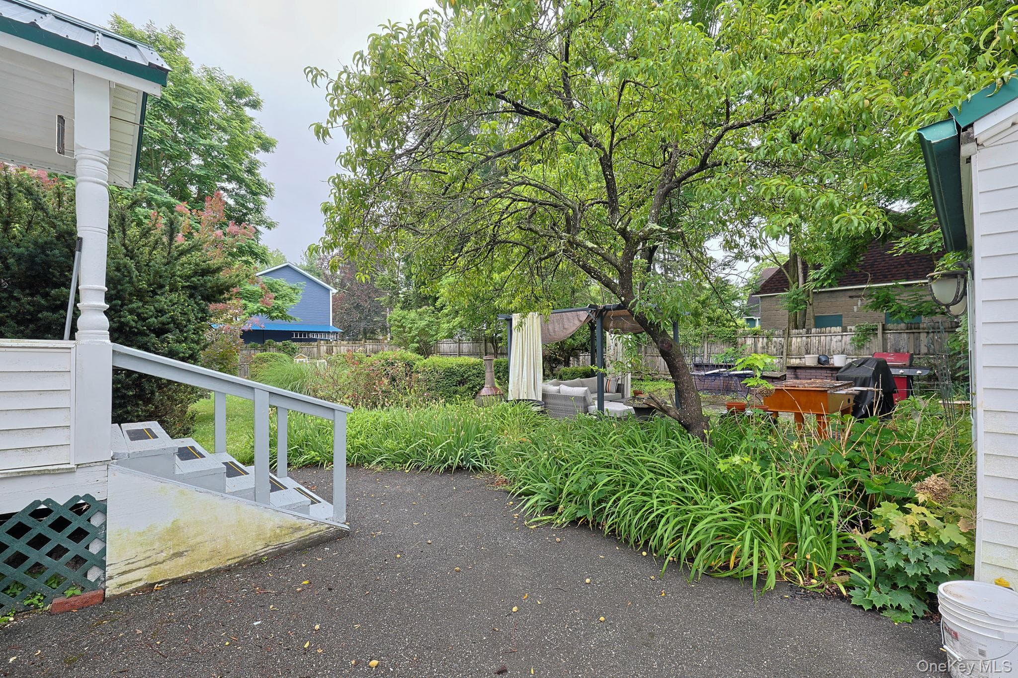 8 Bartlett Street thumbnail 32