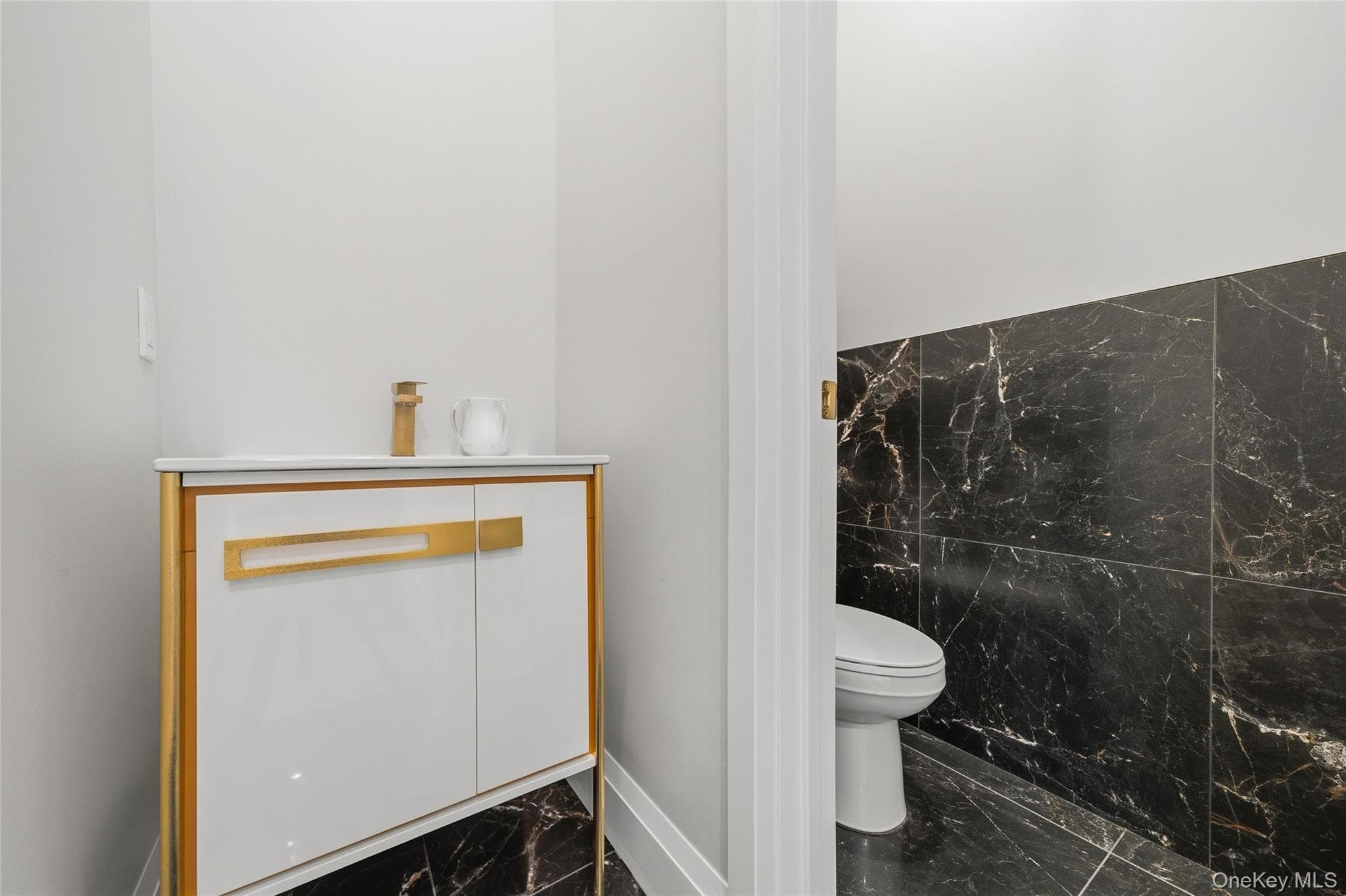 14 Van Arsdale Road thumbnail 23