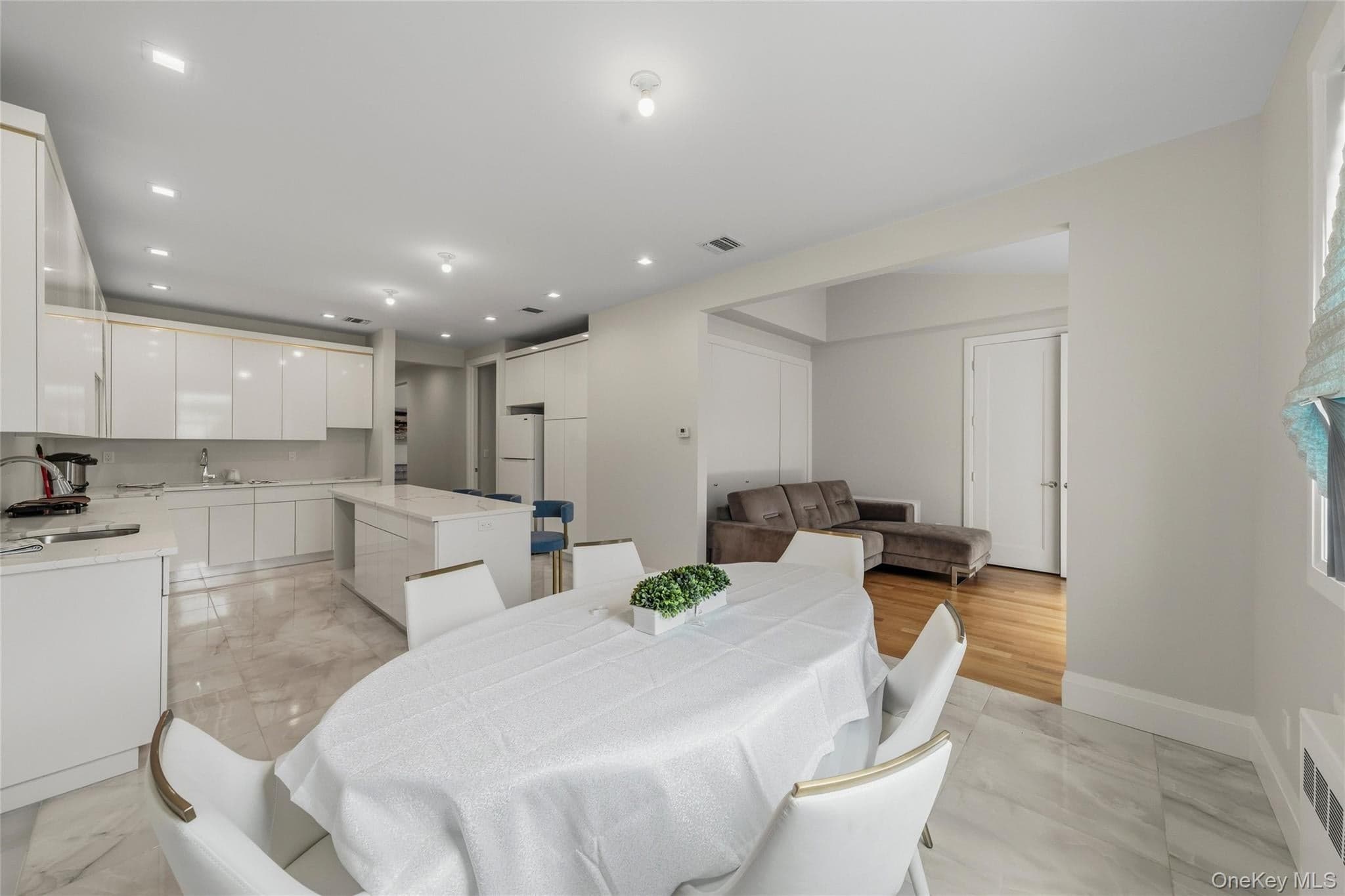 14 Van Arsdale Road thumbnail 19