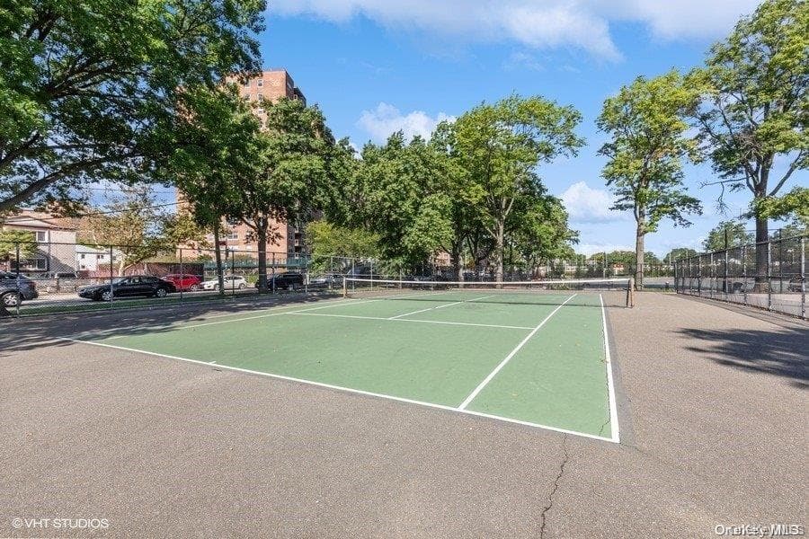 61-20 Grand Central Parkway Unit: A1203 thumbnail 9