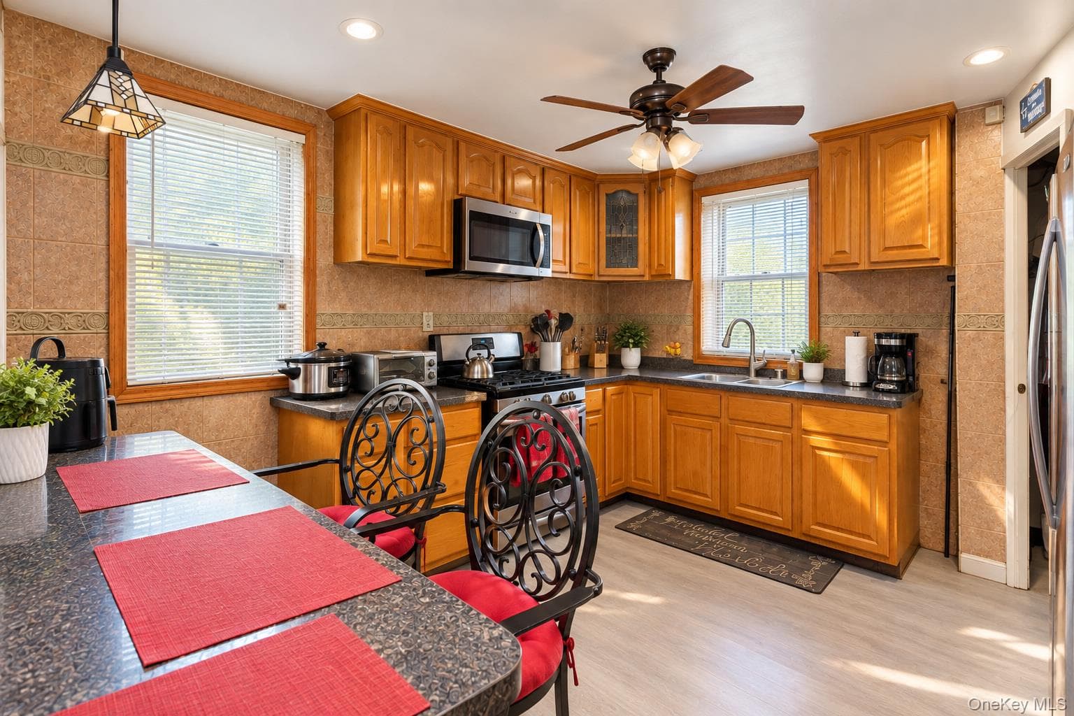 145 Arlington Avenue thumbnail 4