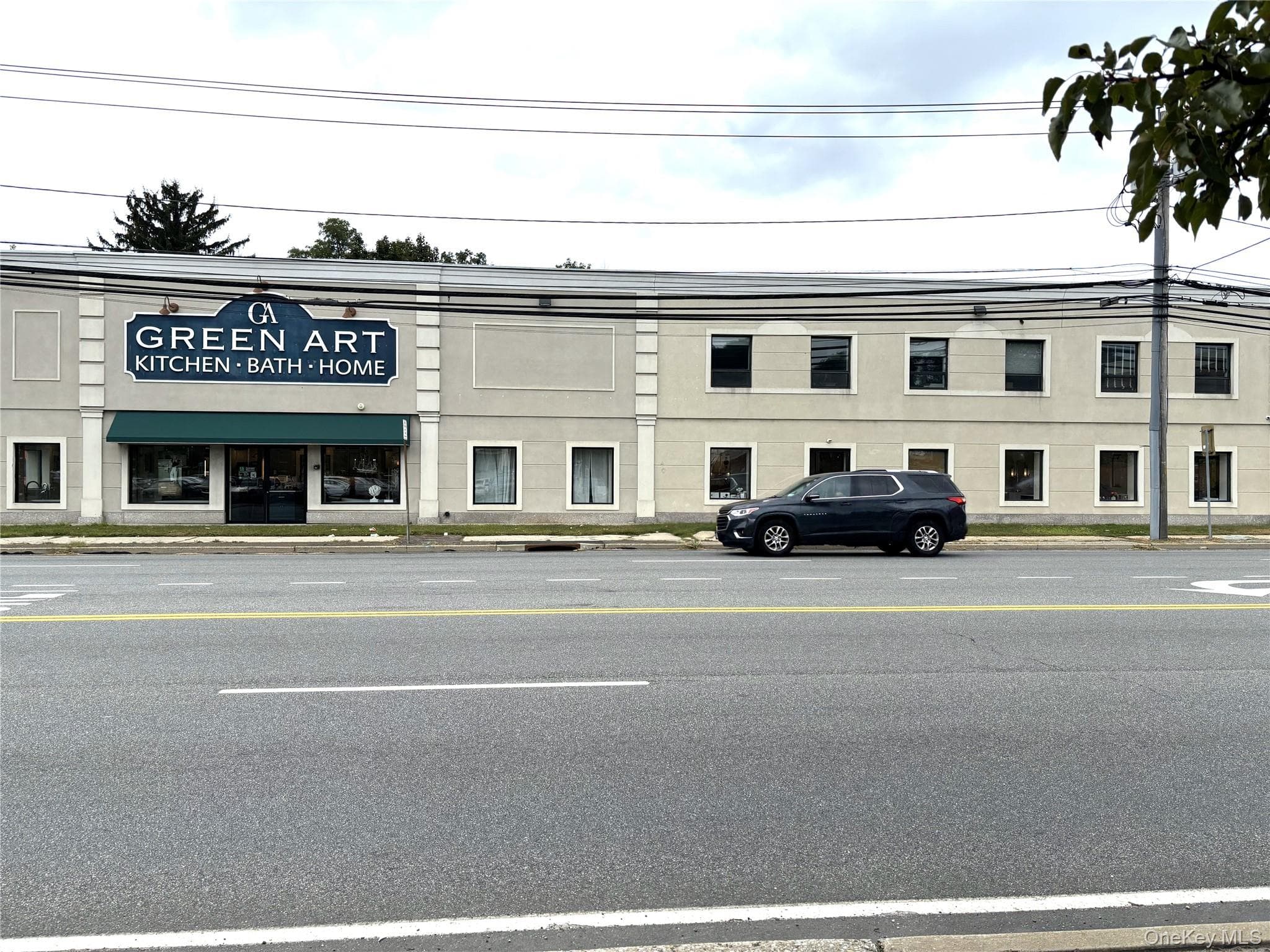 17 E Jericho Turnpike thumbnail 2