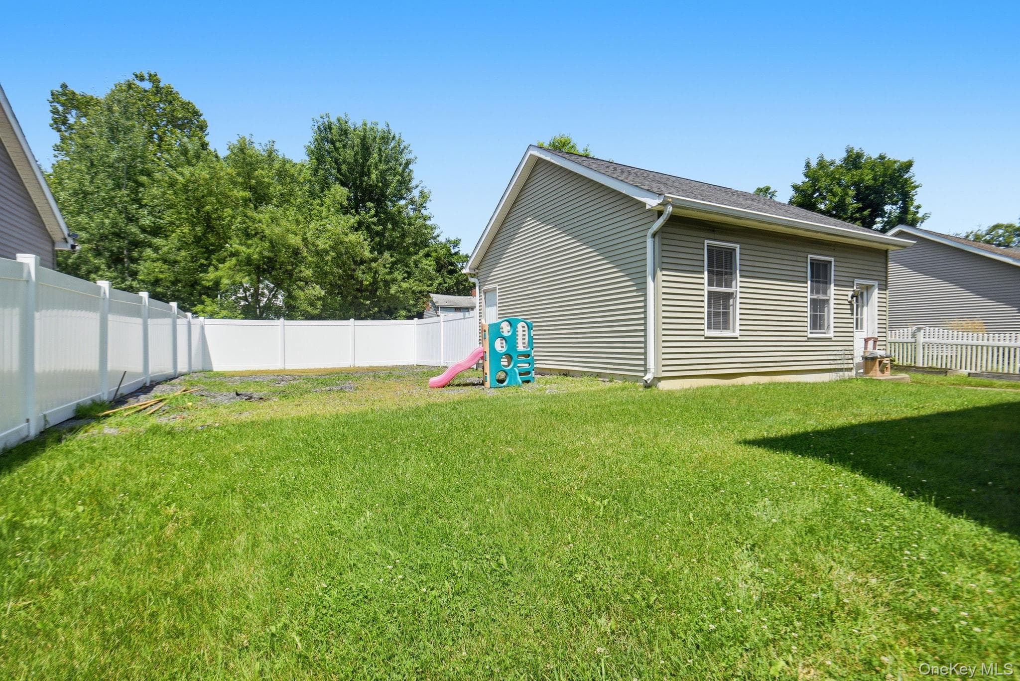 37 N Cedar Street thumbnail 31