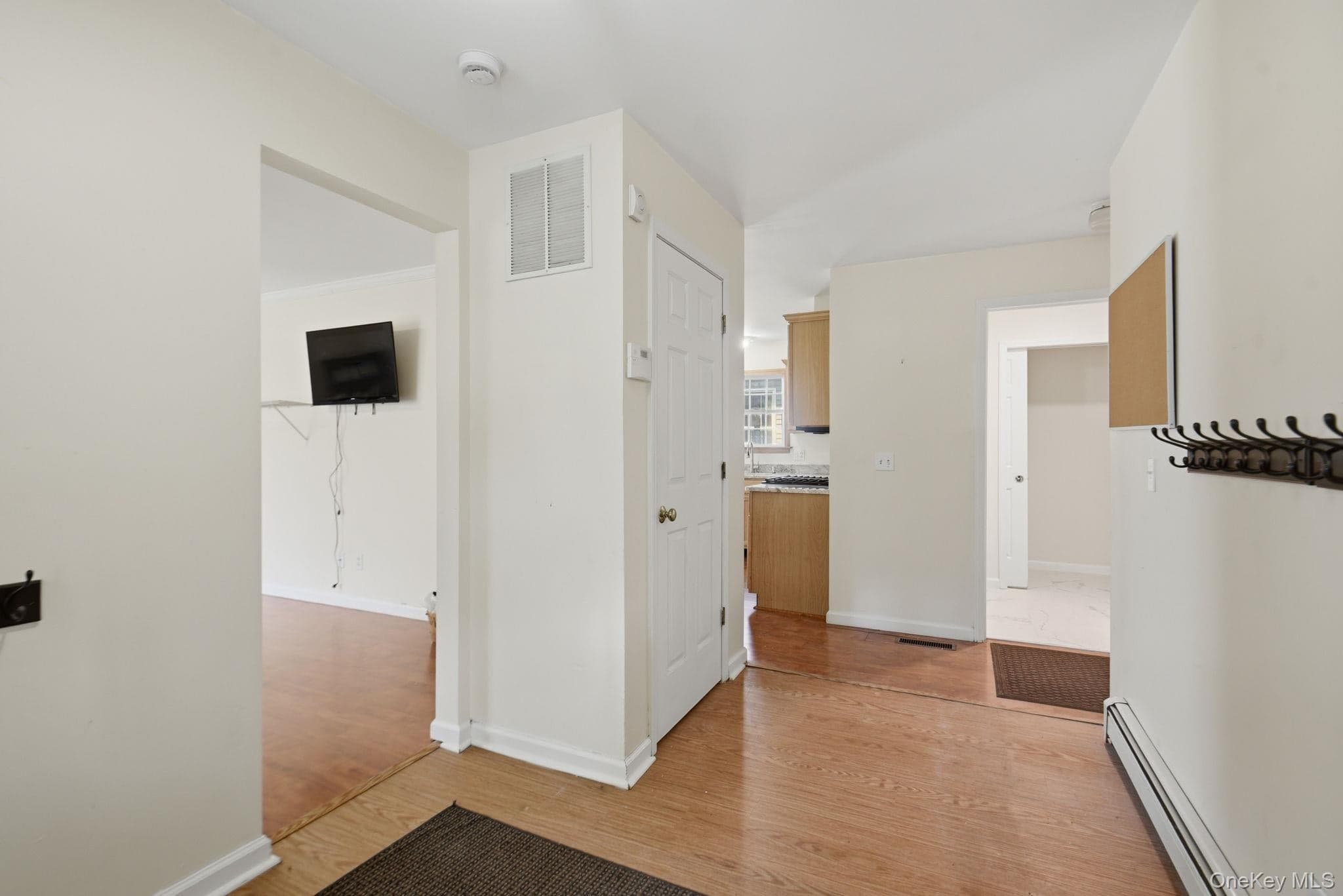 37 N Cedar Street thumbnail 8