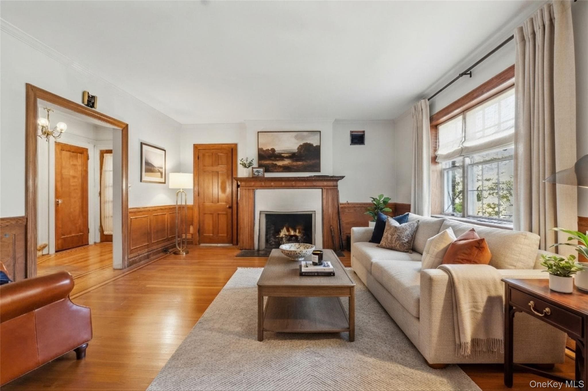 132 E 238th Street thumbnail 4