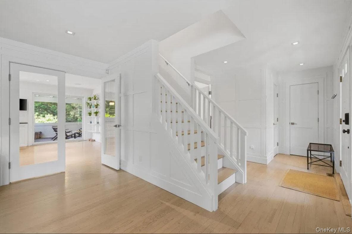 100 Wainscott Nw Road thumbnail 13