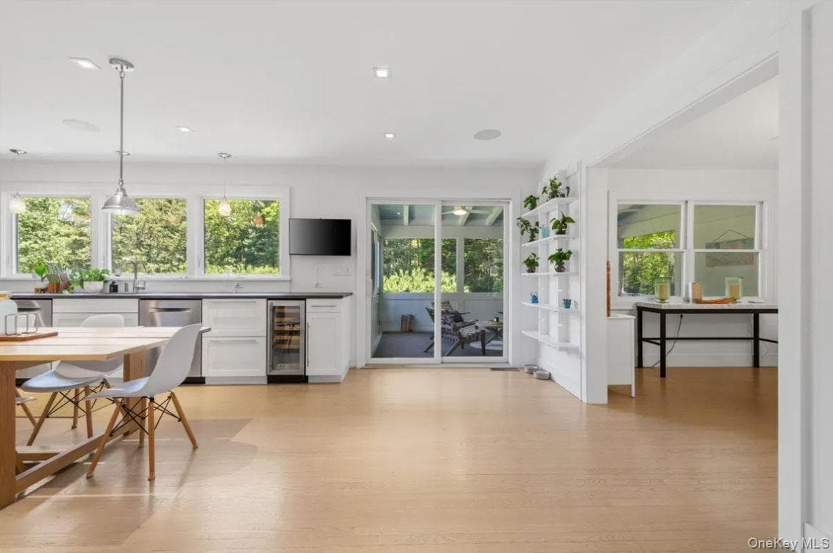100 Wainscott Nw Road thumbnail 15