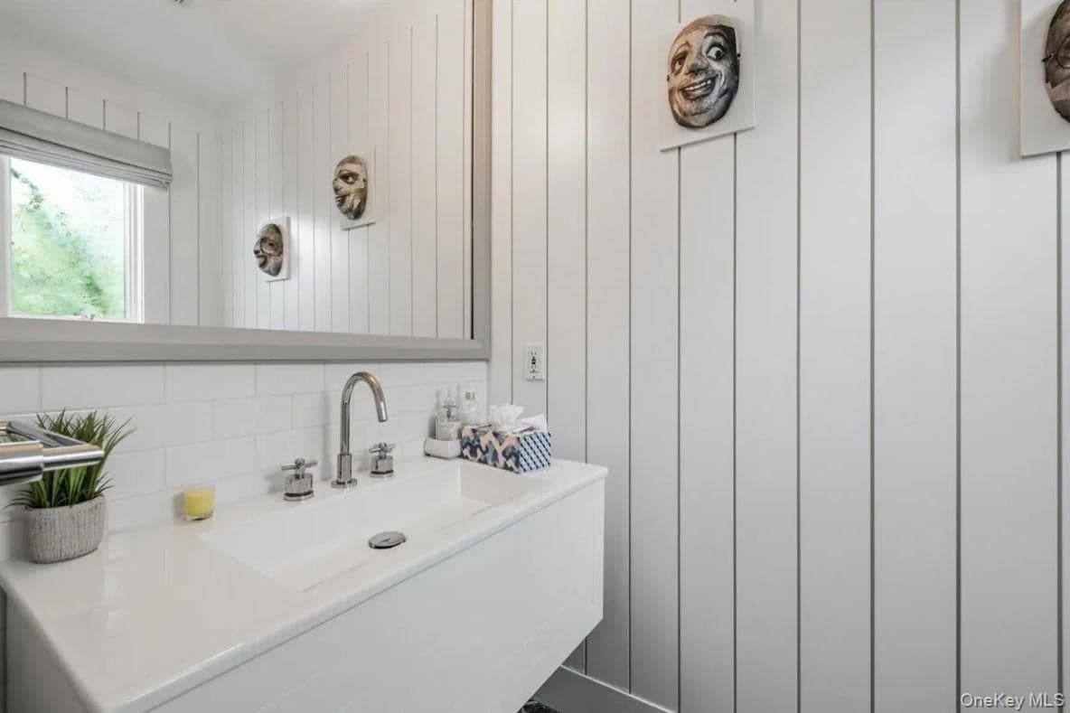 100 Wainscott Nw Road thumbnail 14