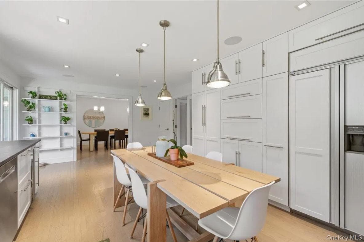 100 Wainscott Nw Road thumbnail 17