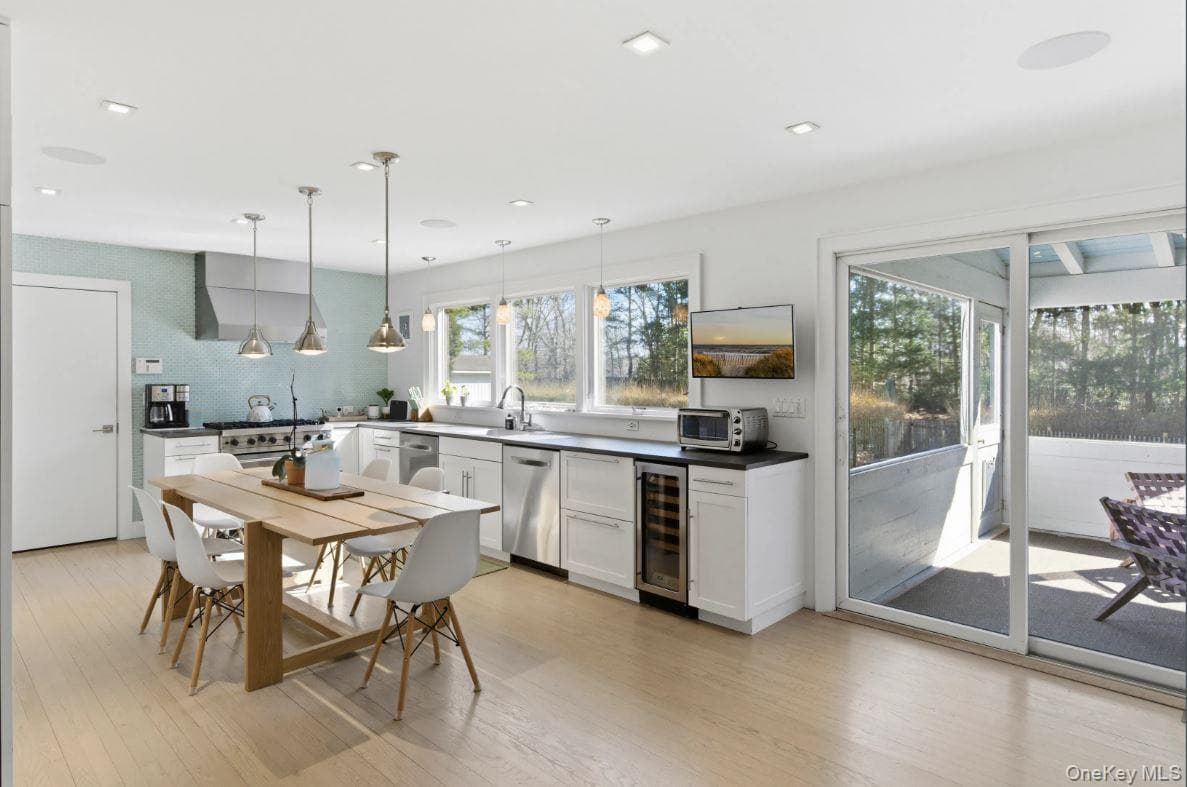 100 Wainscott Nw Road thumbnail 8