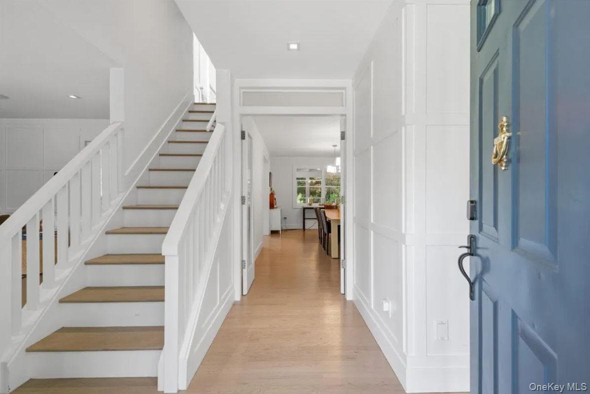 100 Wainscott Nw Road thumbnail 11