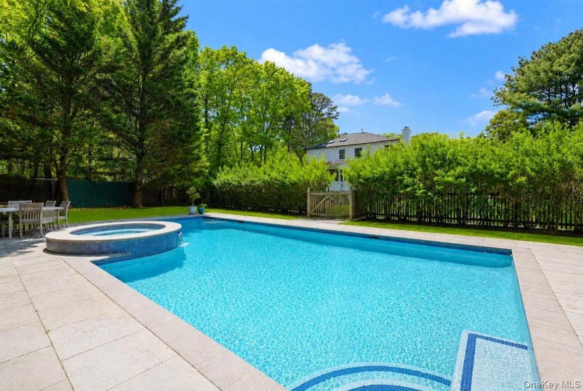 100 Wainscott Nw Road thumbnail 35