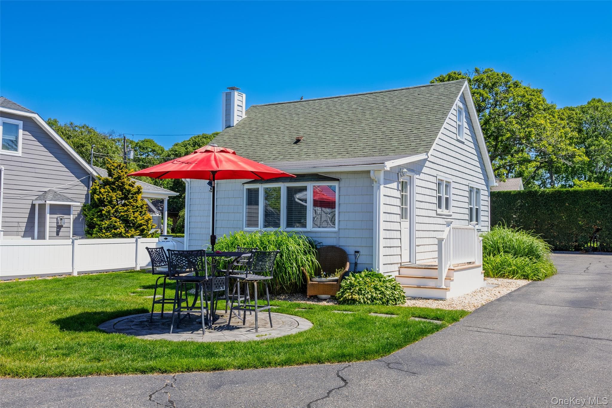 83 Beach Road thumbnail 2