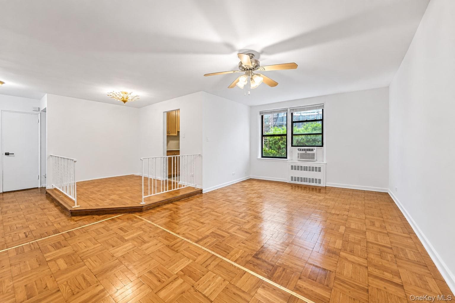 2550 Independence Avenue Unit: 2F thumbnail 2