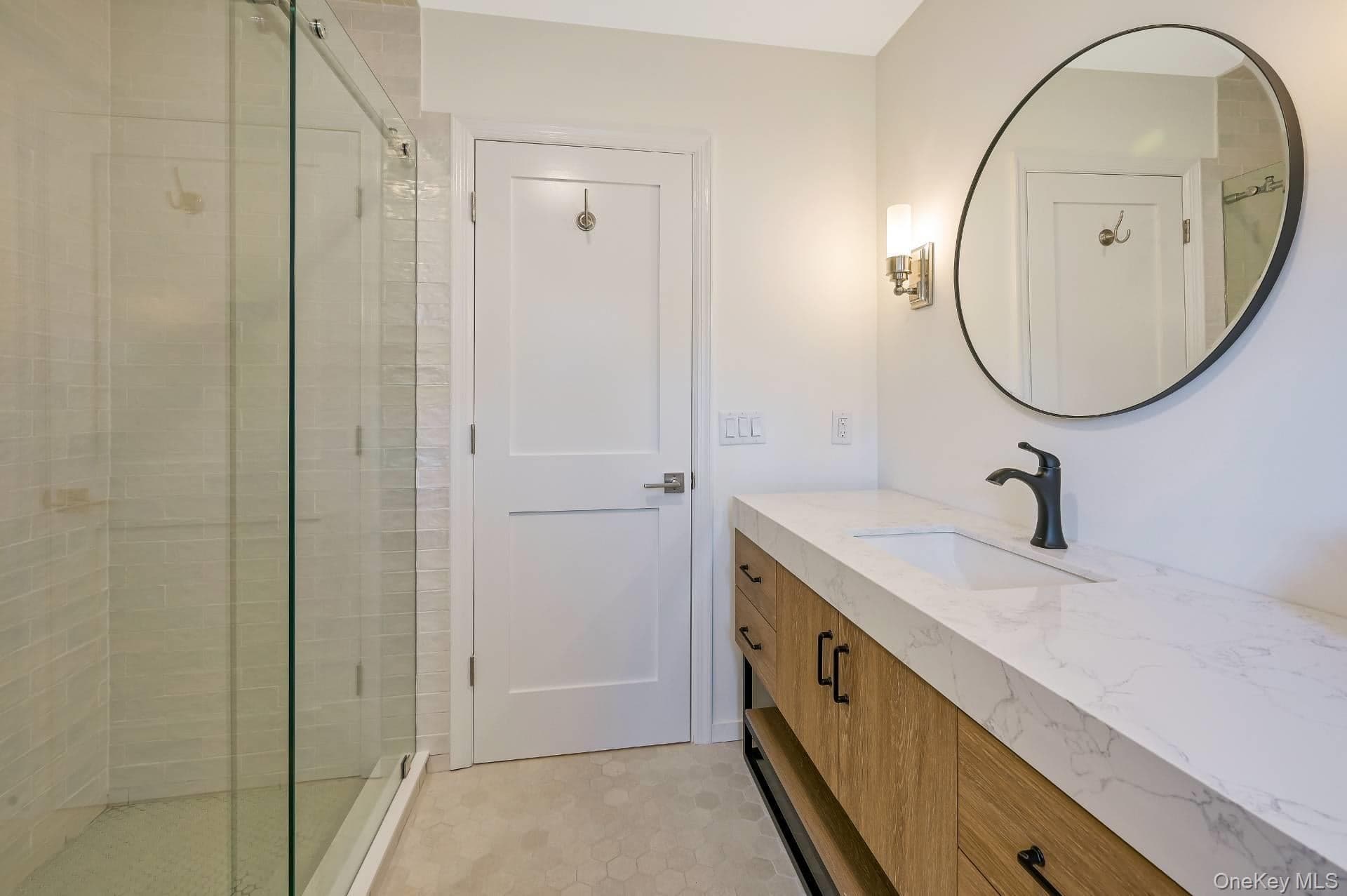 820 Gabriella Court thumbnail 14