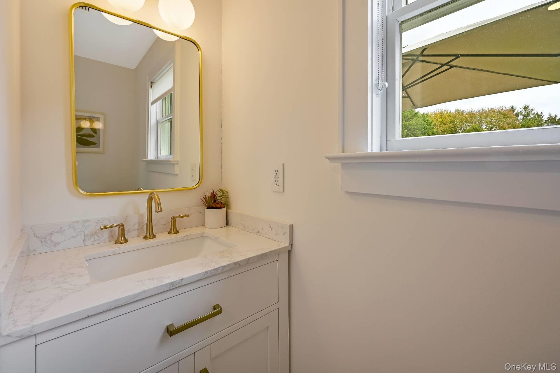 820 Gabriella Court thumbnail 10