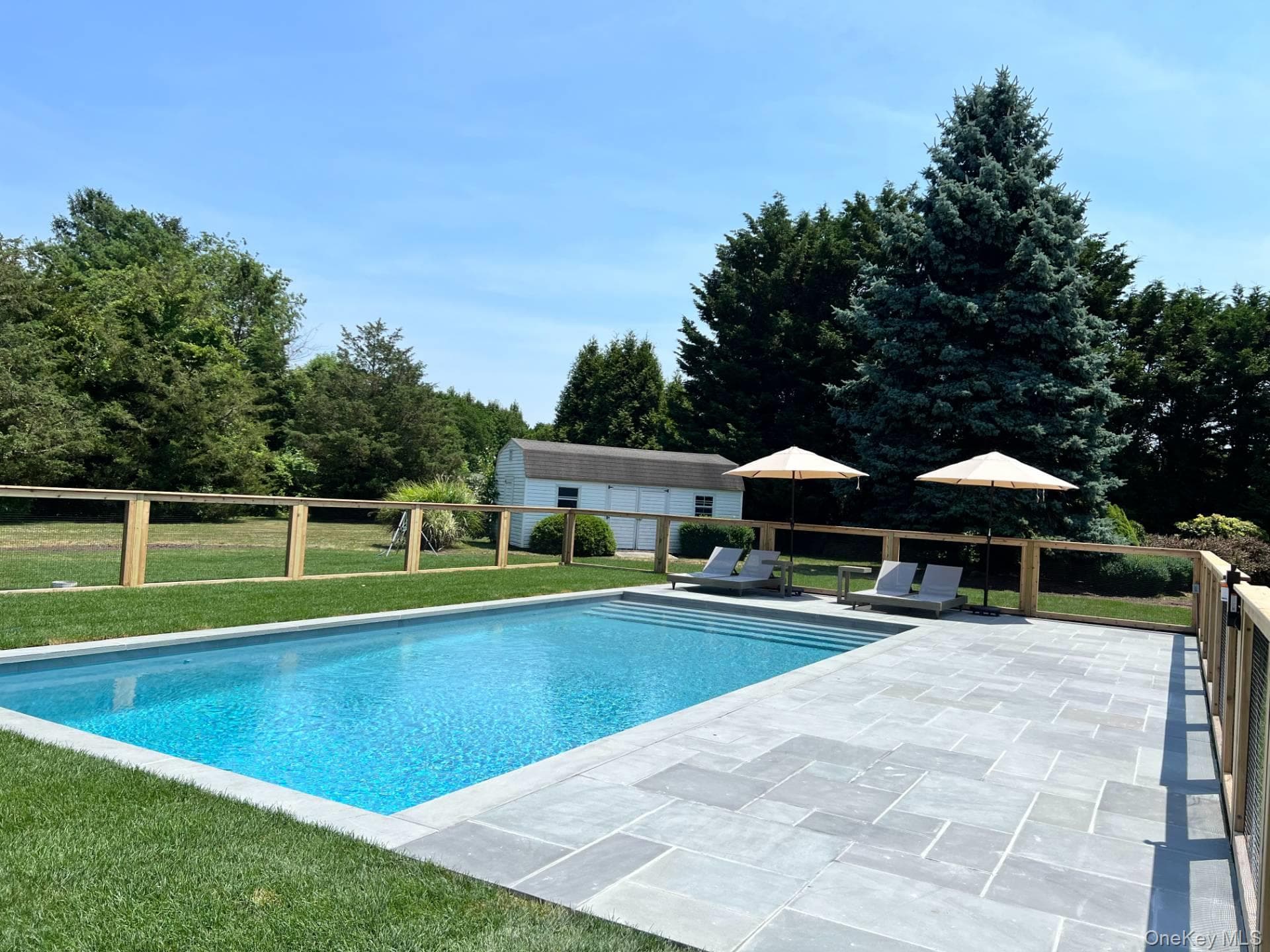 820 Gabriella Court thumbnail 2