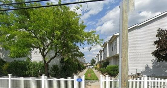 66 Henry Street Unit: 19, Hempstead