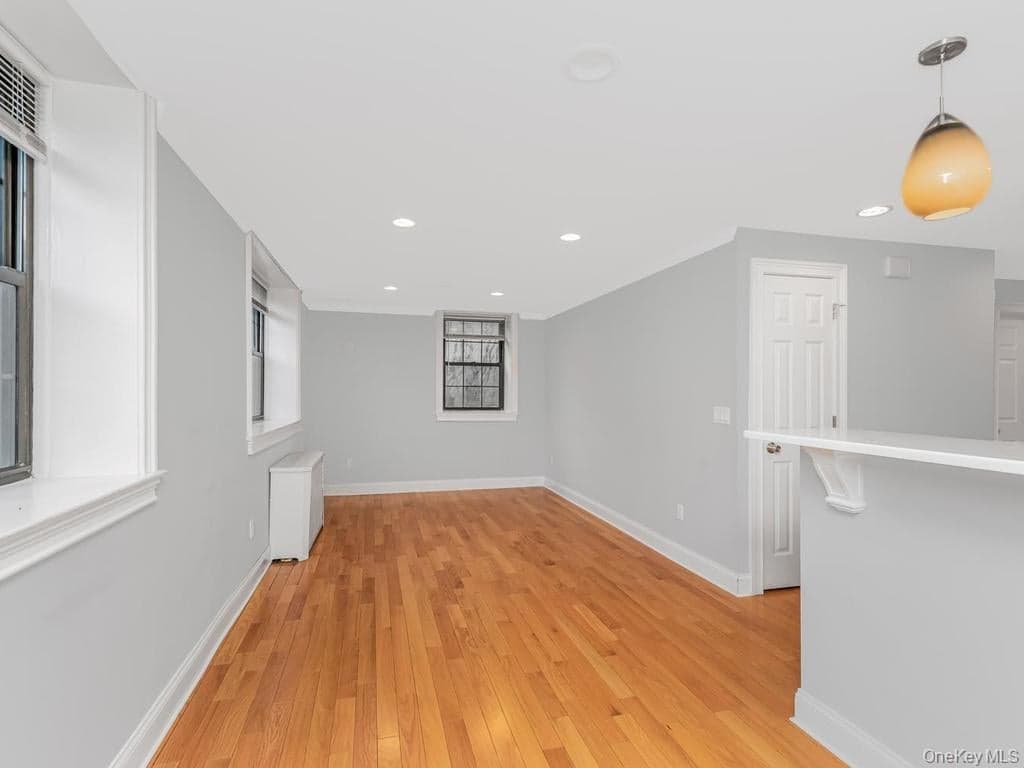 26 Pondfield Road Unit: F thumbnail 6