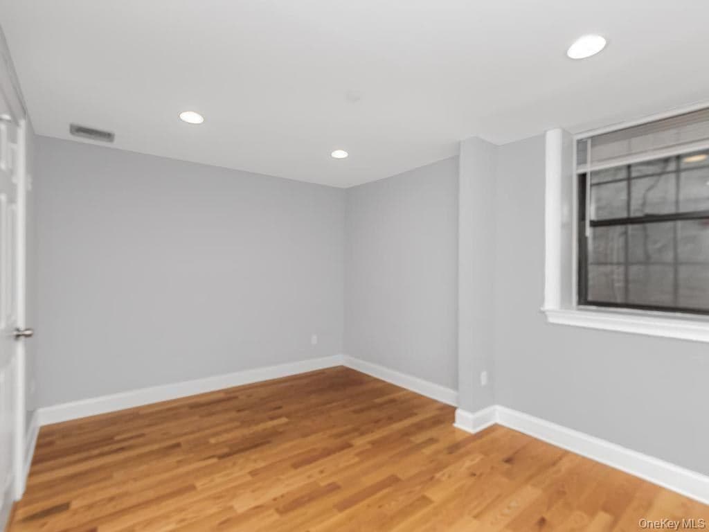 26 Pondfield Road Unit: F thumbnail 13