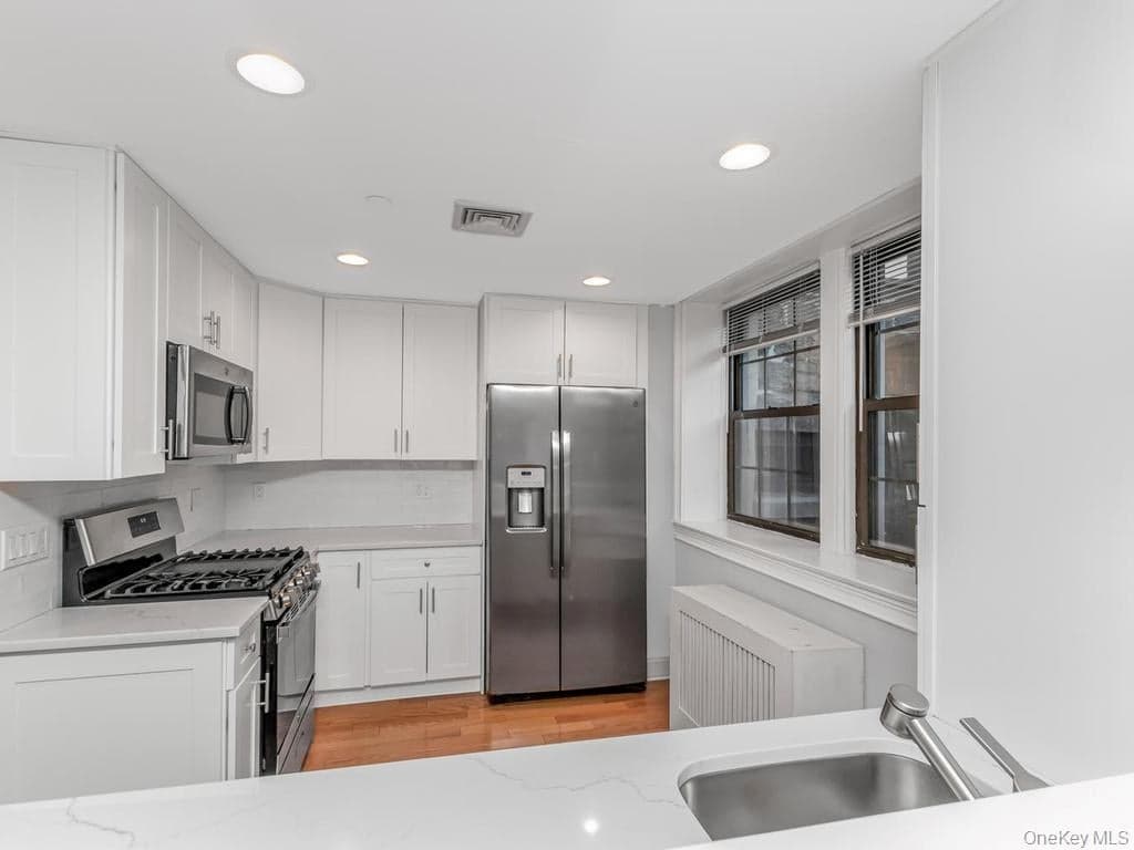26 Pondfield Road Unit: F thumbnail 4