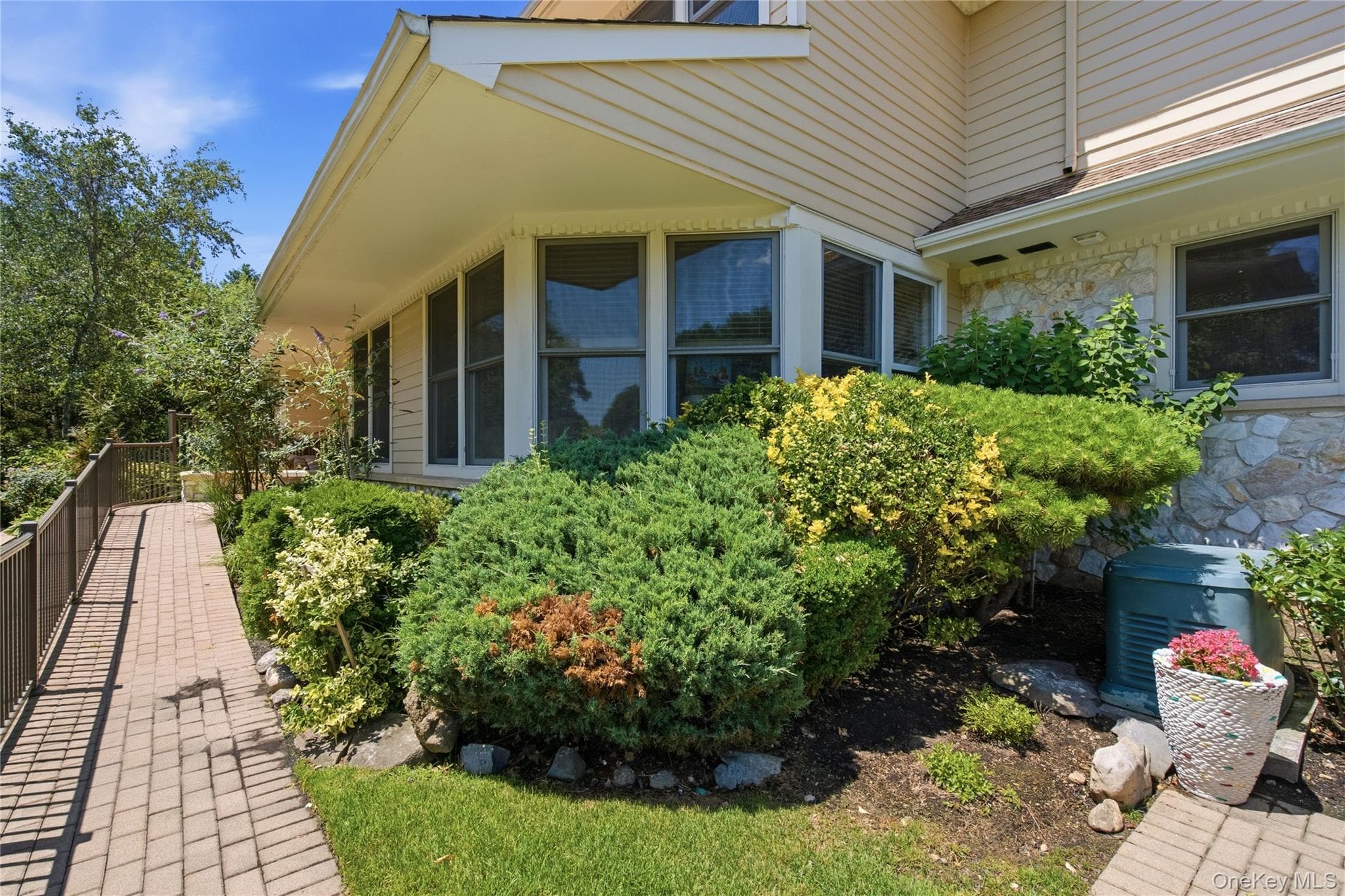 323 Baltustrol Circle thumbnail 3