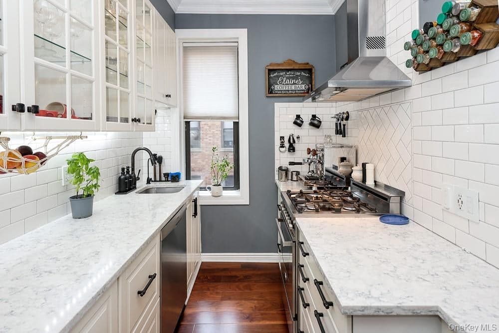 24-65 38th Street Unit: 10C thumbnail 6