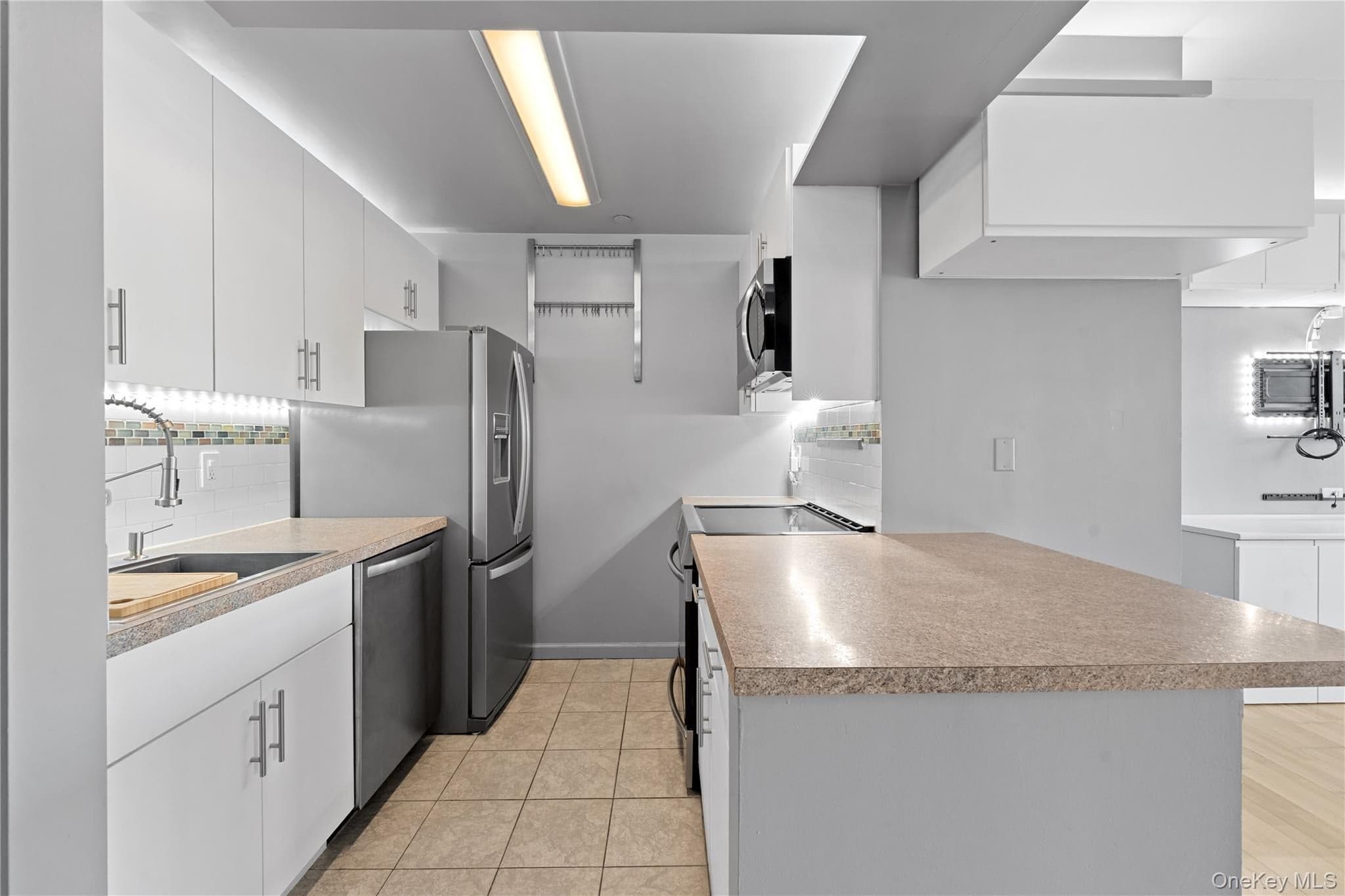 715 Fox Street Unit: 4H thumbnail 9