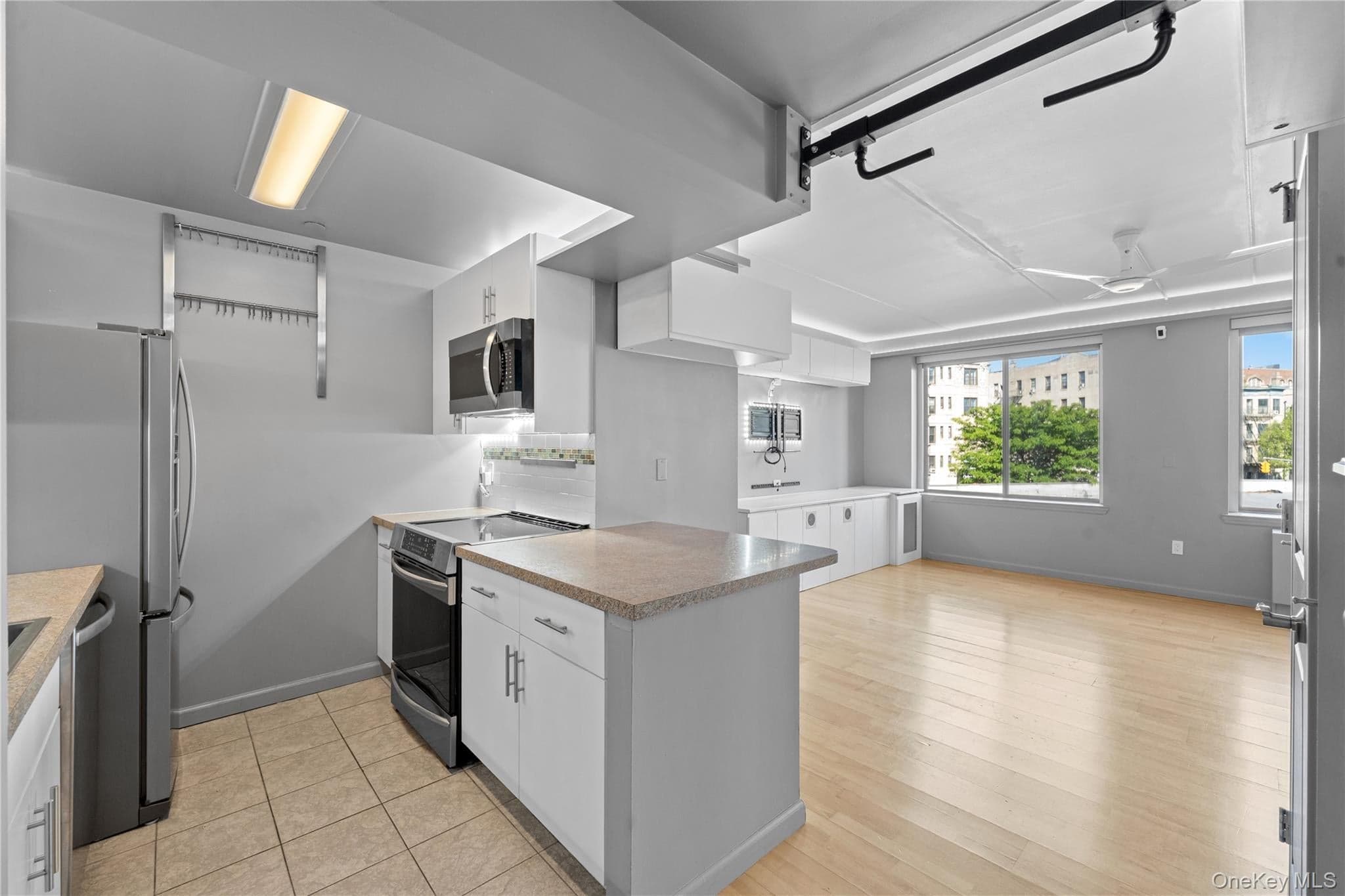 715 Fox Street Unit: 4H thumbnail 8
