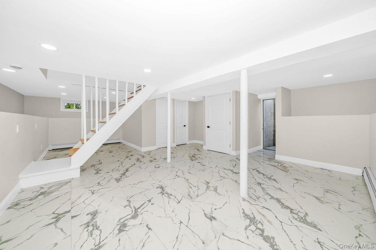 61 Parkway Boulevard thumbnail 33