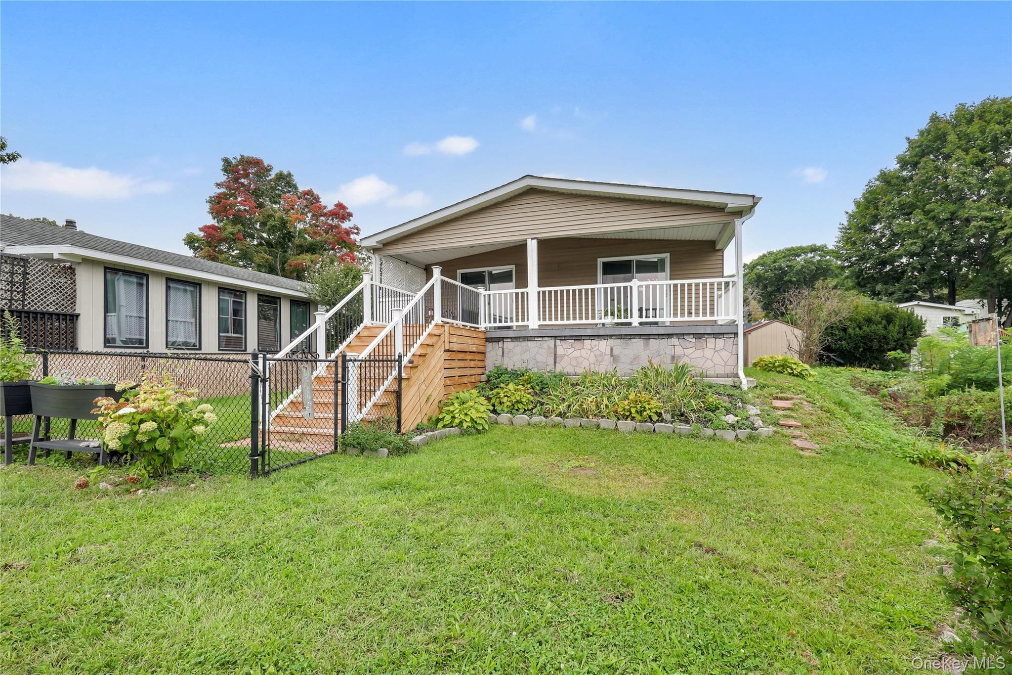 9 Rivercrest Road Unit: 15 thumbnail 3